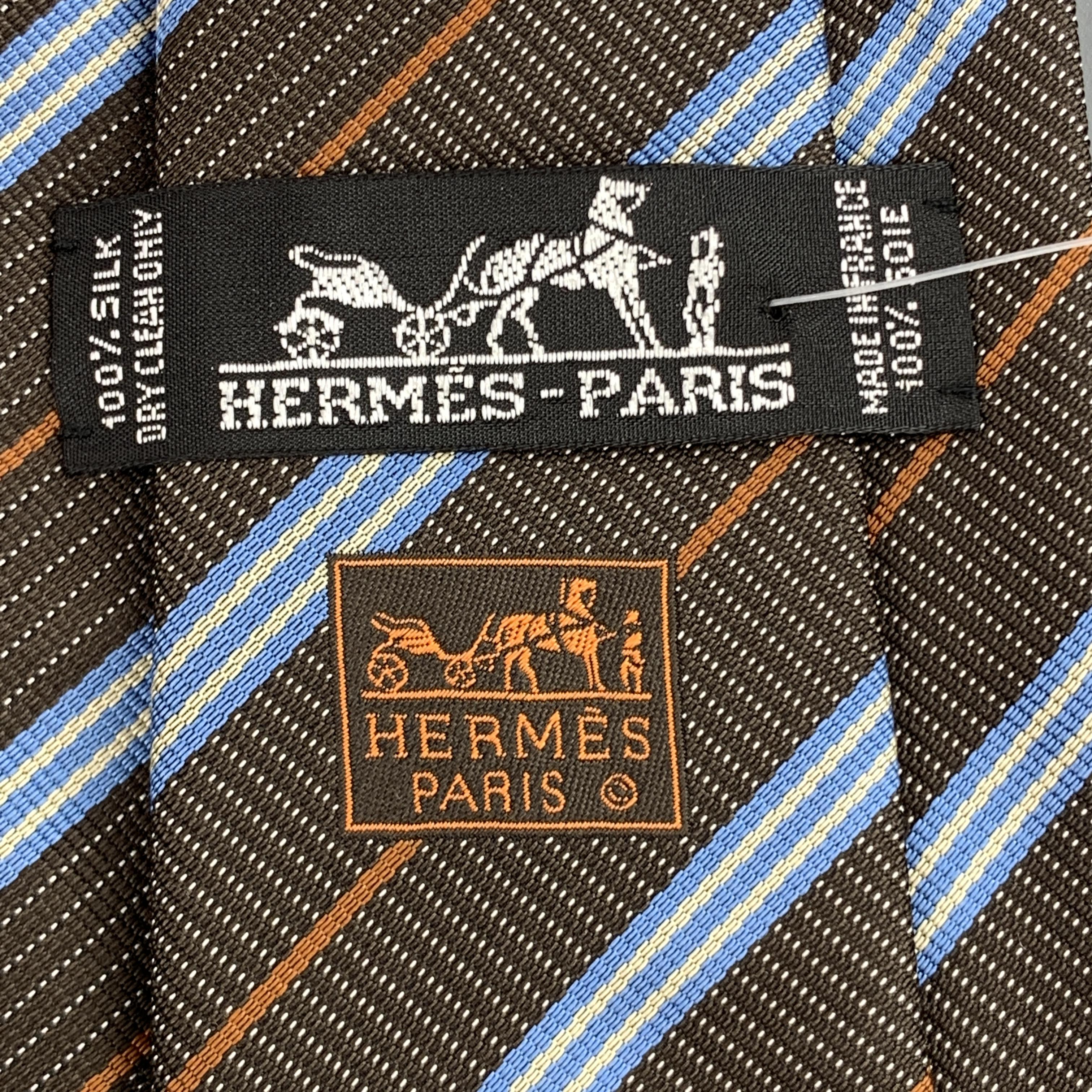 HERMES Brown Blue & Rust Diagonal Stripe Woven Silk Tie 758761 T In Excellent Condition In San Francisco, CA
