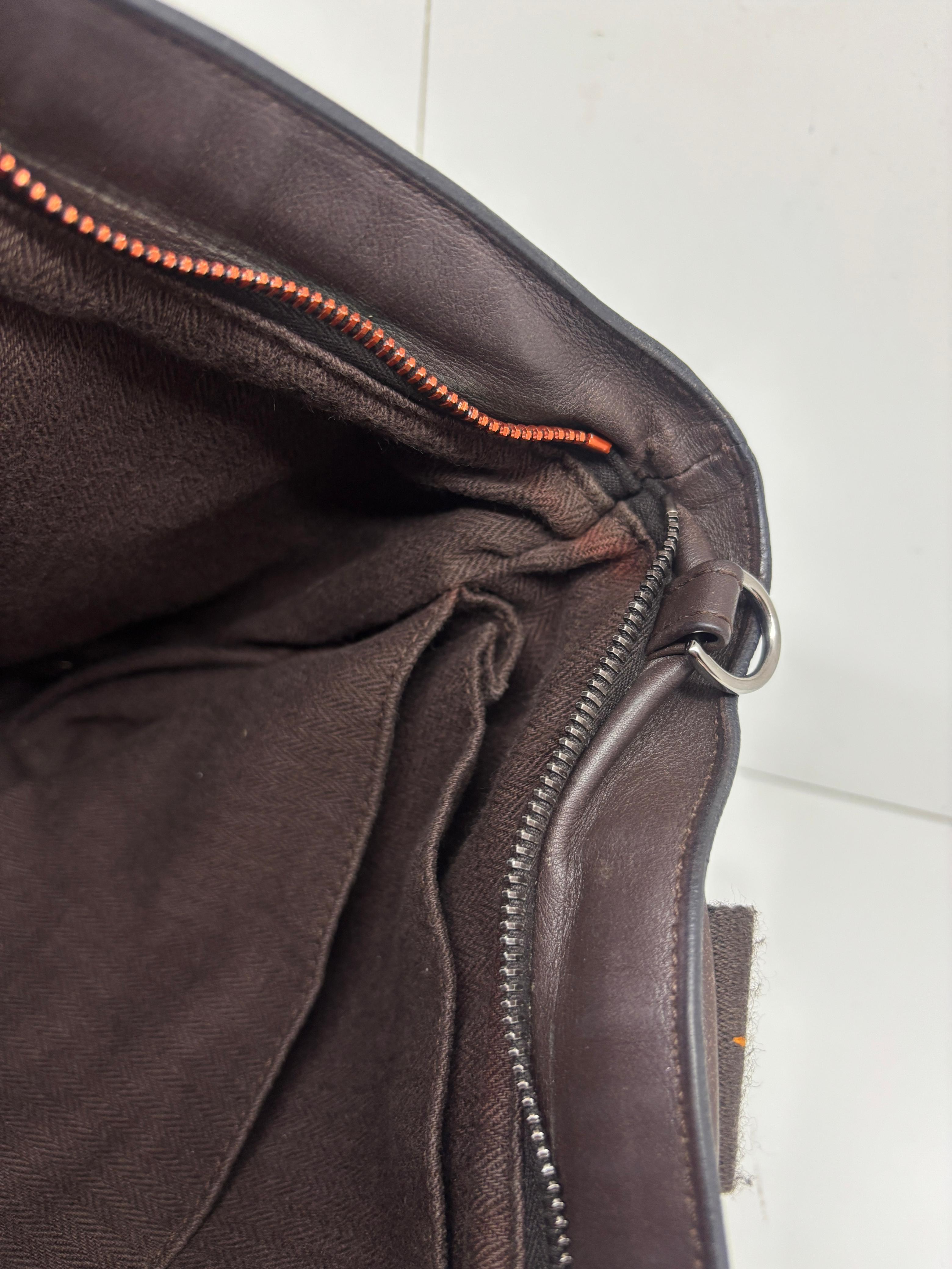 Hermes Brown Calfskin Horizontal Caravan MM Crossbody Tote For Sale 12