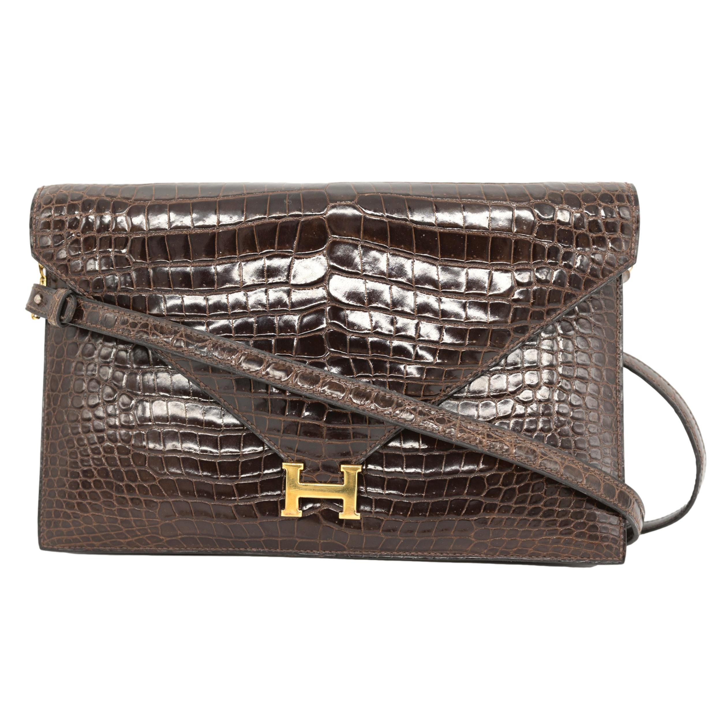 Hermès Brown Crocodile Lydie Crossbody Envelope Shoulder Bag, 1980. For Sale 2