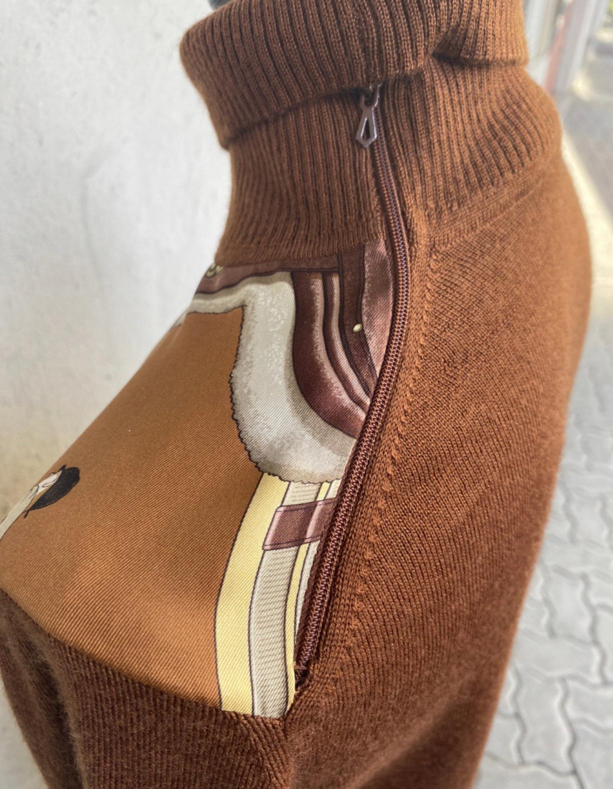 Hermes brown horses Turtleneck In Excellent Condition For Sale In Carnate, IT