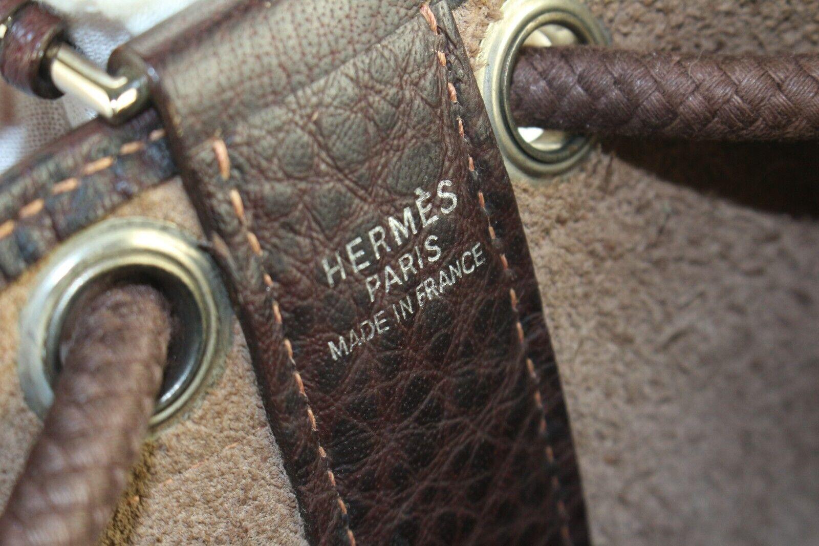 Hermes Brown Leather Drawstring Bucket Sling Evelyne Bag 1H0123 In Good Condition For Sale In Dix hills, NY