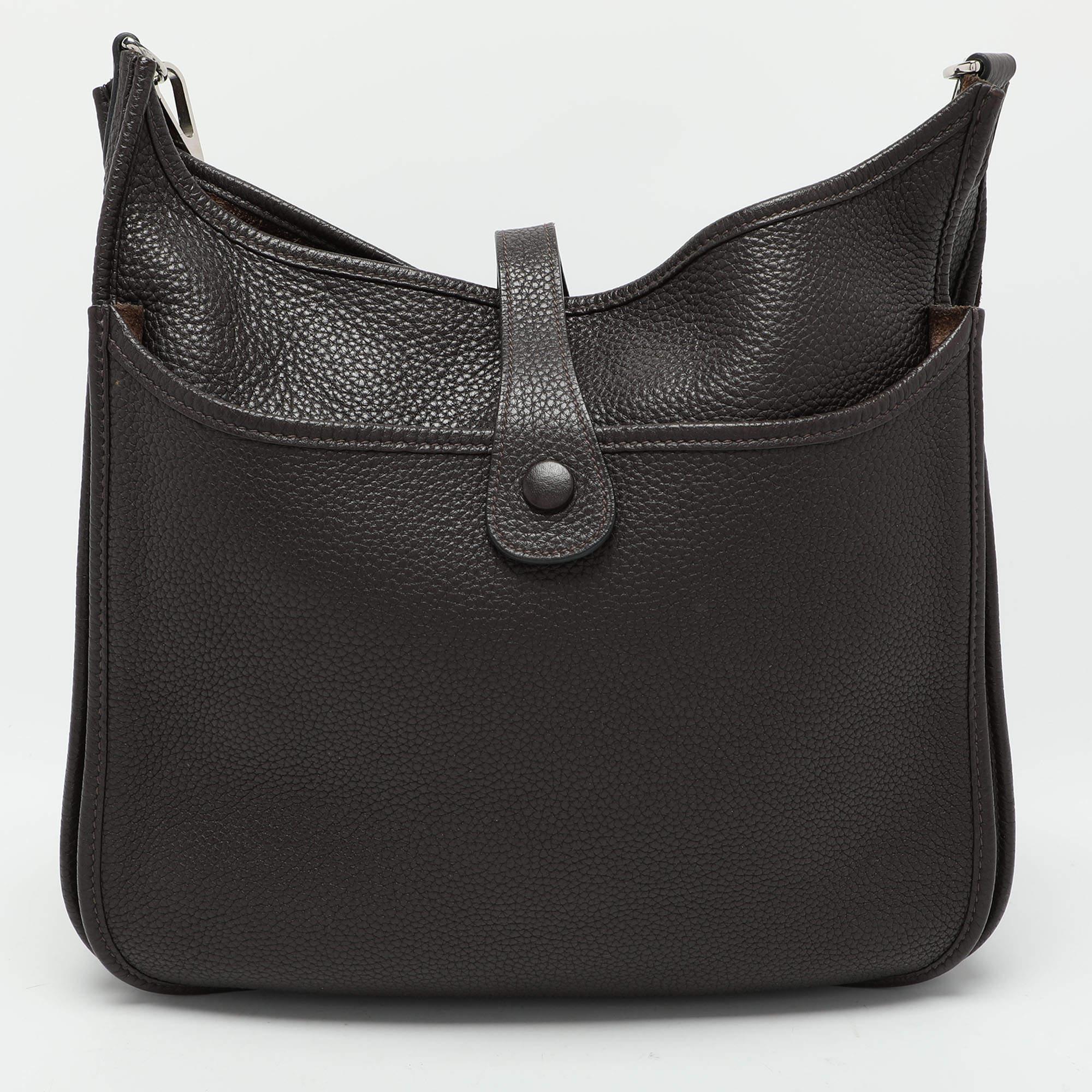 Hermes Brown Leather Evelyne III GM Bag In Good Condition For Sale In Dubai, Al Qouz 2