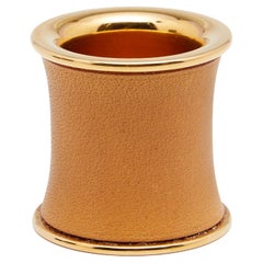 Hermès - Bague foulard en cuir brun et plaqué or