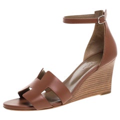 Hermes Braunes Leder Legende Knöchelriemen Keilsandalen Größe 38