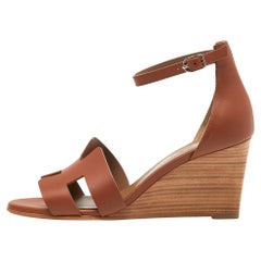 Hermes Brown Leather Legend Wedge Sandals Size 38 (Sandales à talons compensés en cuir brun)