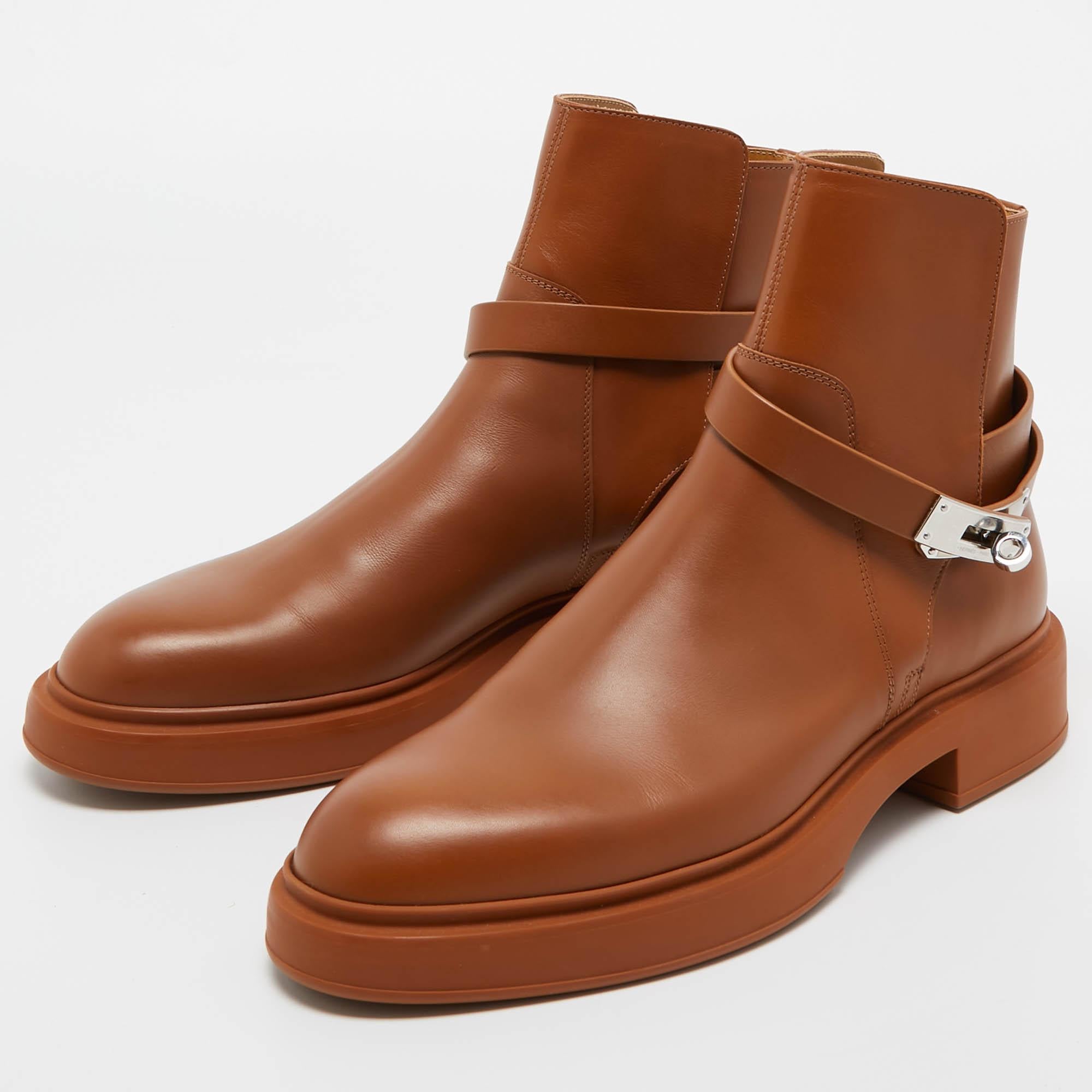 The fashion house’s tradition of excellence, coupled with modern design sensibilities, works to make these Hermes ankle boots a fabulous choice. They'll help you deliver a chic look with ease.

