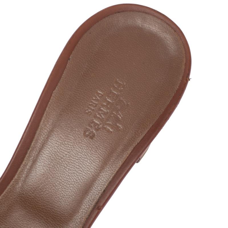Hermes Brown Leather Oran Block Heel Sandals Size 39 In Good Condition In Dubai, Al Qouz 2