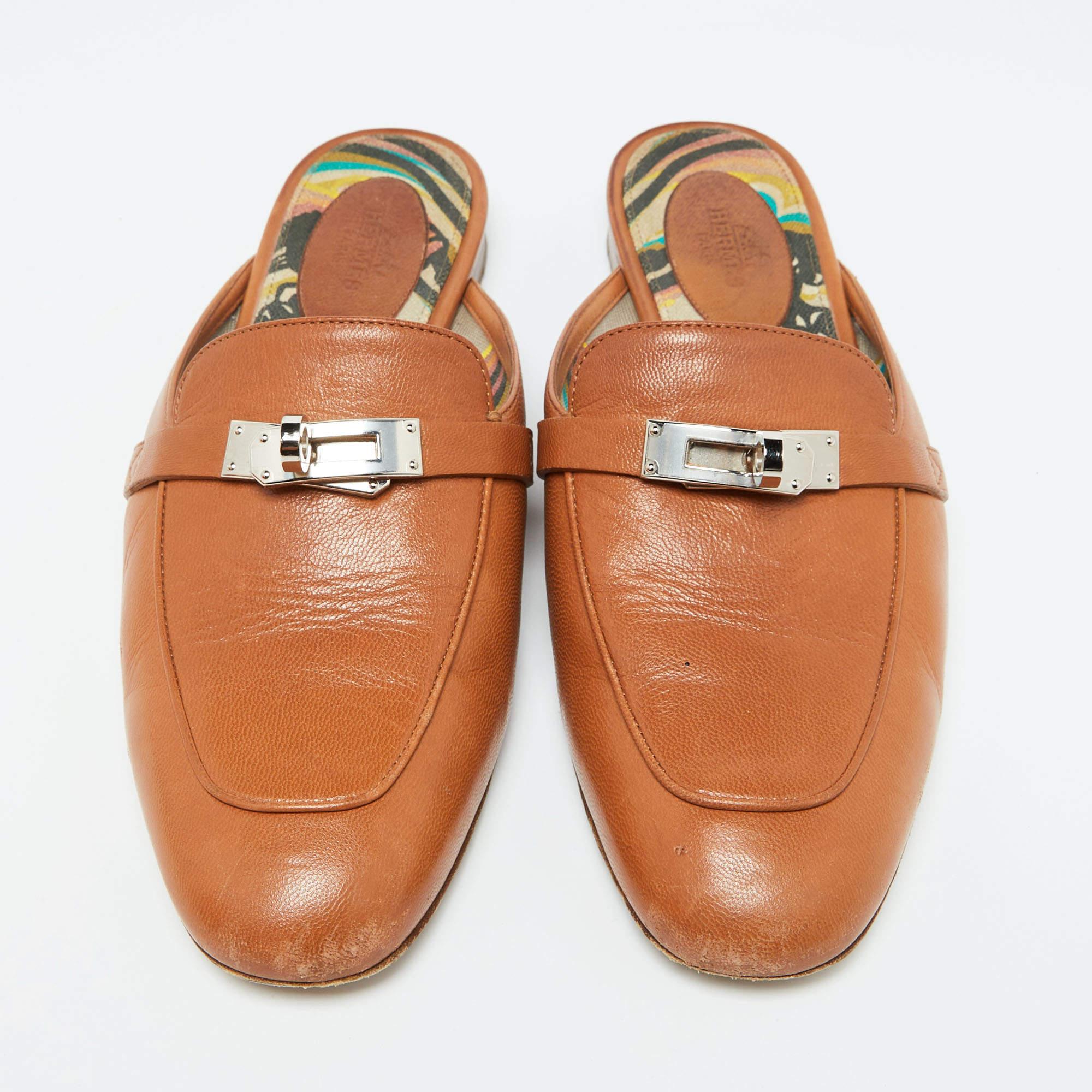 Hermes Brown Leather Oz Flat Mules Size 37.5 In Good Condition In Dubai, Al Qouz 2