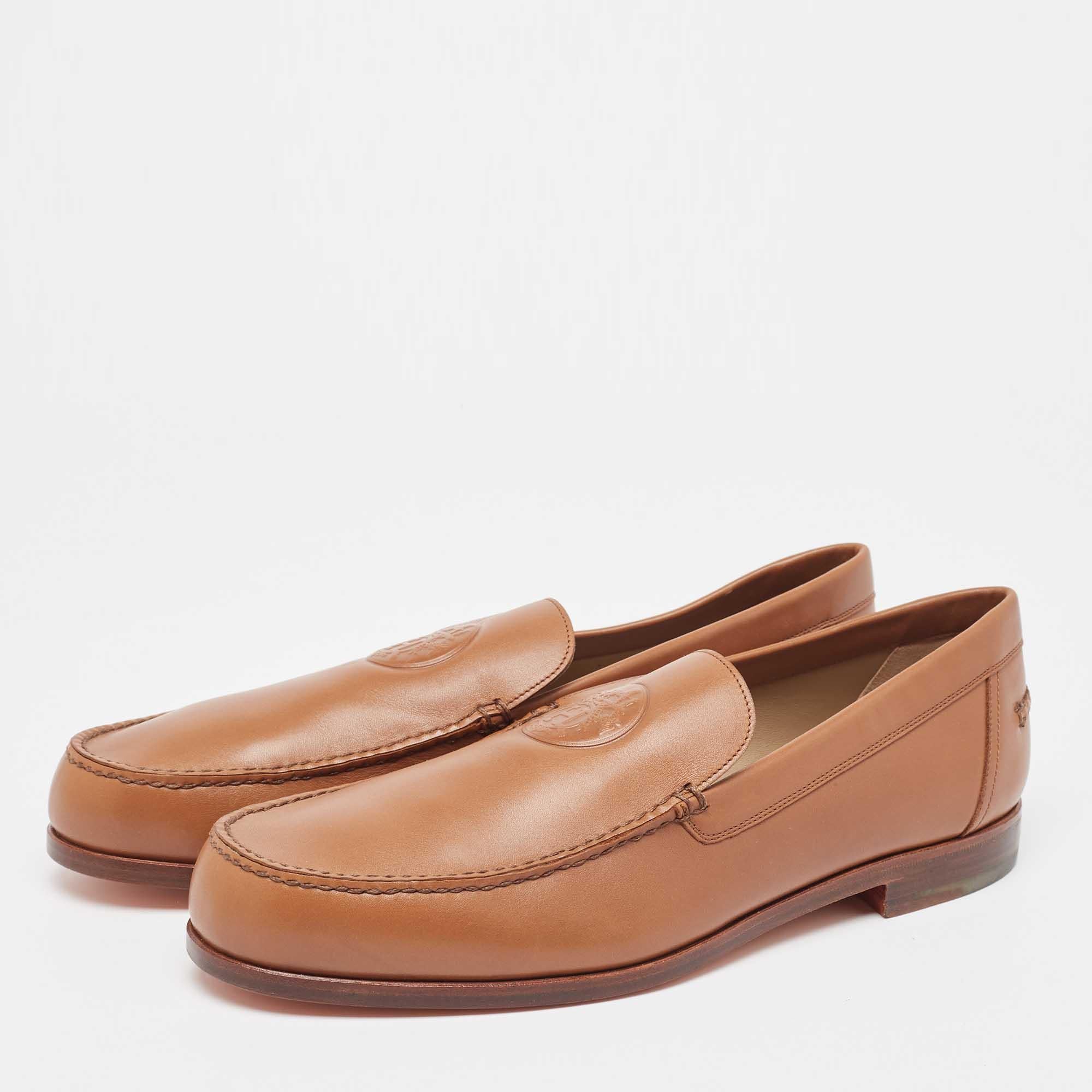 Hermès Brown Leather Slip On Loafers Size 44 In Excellent Condition In Dubai, Al Qouz 2
