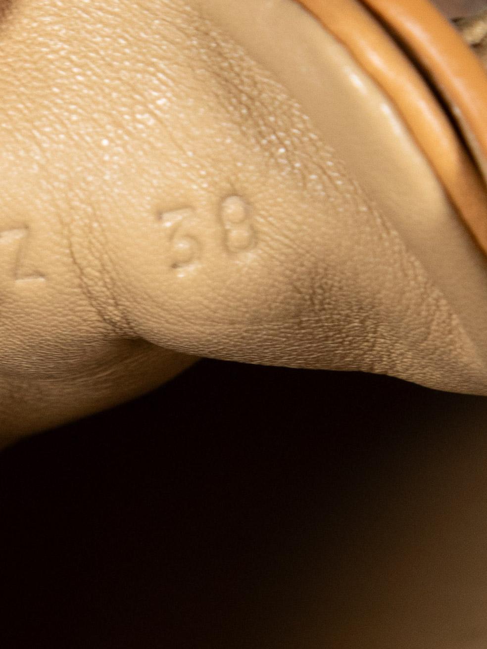 Hermès Chaussures tournantes en cuir Brown Taille IT 38 en vente 3