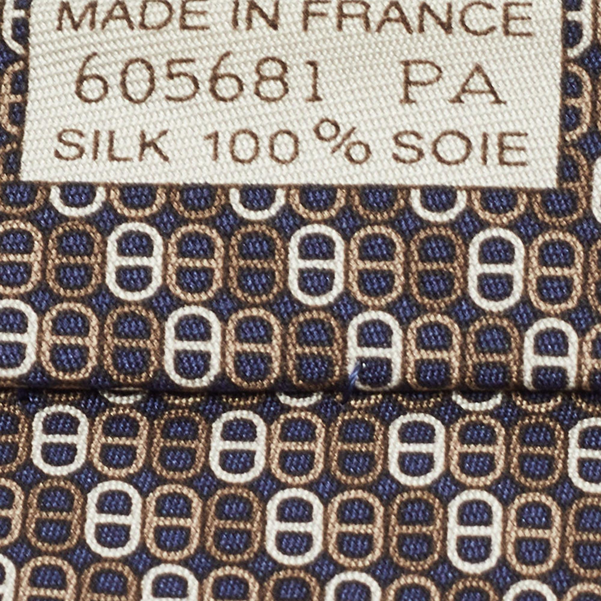 Hermes Brown Printed Silk Tie In Good Condition In Dubai, Al Qouz 2