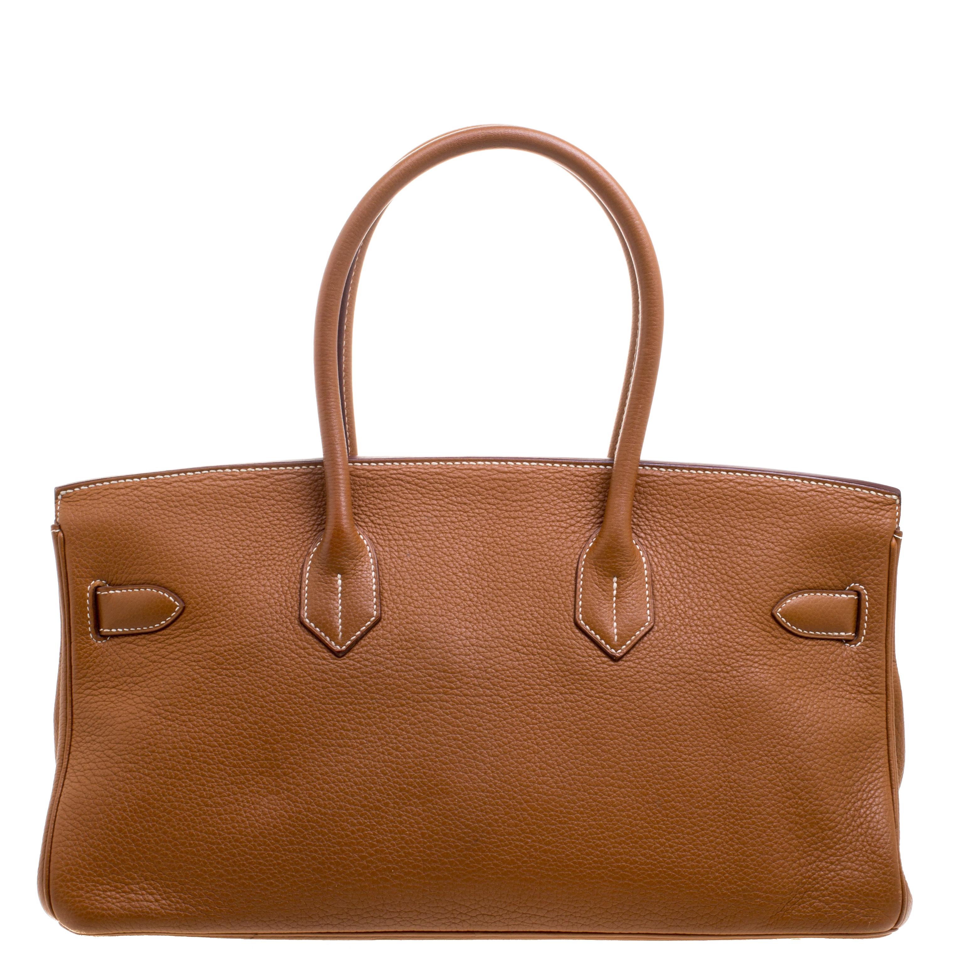 One of the most iconic bags, the Hermes Birkin 42 will make a standout addition to your collection. The Birkin is a timeless classic that never goes out of style. The bag is crafted from togo leather and has gold hardware. Slouchy in design it has