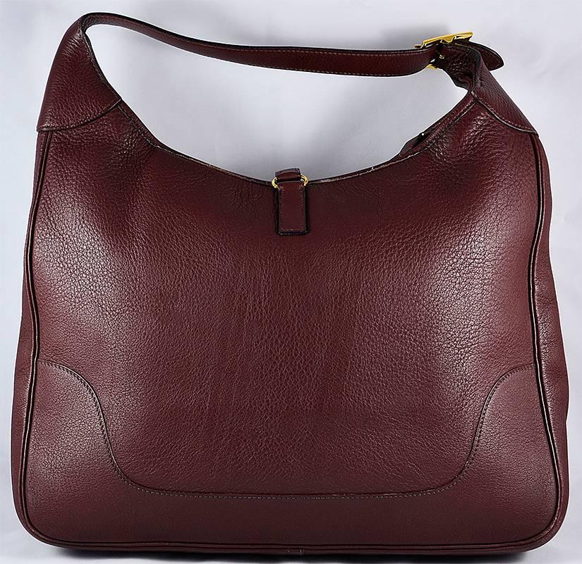 HERMES Brown Trim Bag with Gold Hardware
100% Authentic Hermes Trim Bag
COLOR: Brown
MATERIAL: Leather
HARDWARE: Gold Hardware
ORIGIN: France
CONDITION: Pristine
INCLUDES: Dustbag