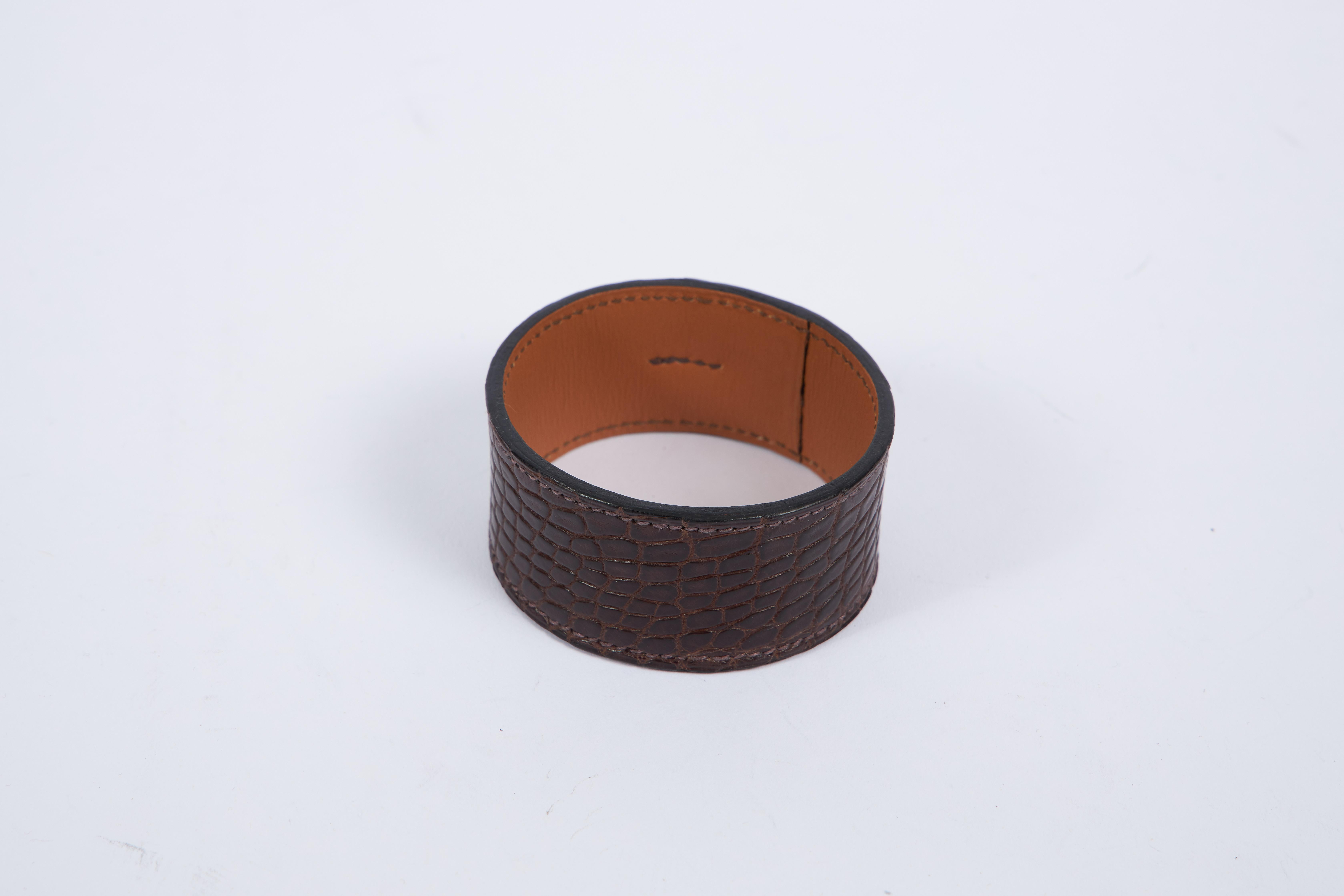 Hermes Brown Wide Crocodile Cuff In Box In Excellent Condition For Sale In West Hollywood, CA