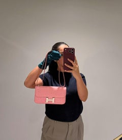 Hermès Constance Elan de piel de avestruz en color Bubblegum