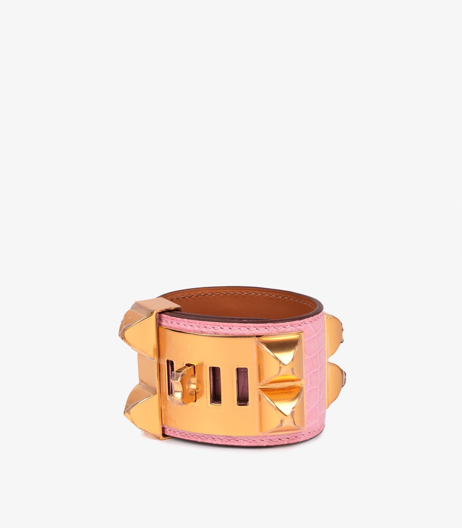 Hermès Bubblegum Pink Matte Alligator T1 Collier De Chien Bracelet

Brand Hermès
Product Type Bracelet
Serial Number D
Age Circa 2000
Accompanied By Hermès Box, Dust Bag, Cities Certificate
Material(s) Gold Tone Plated
Bracelet Length