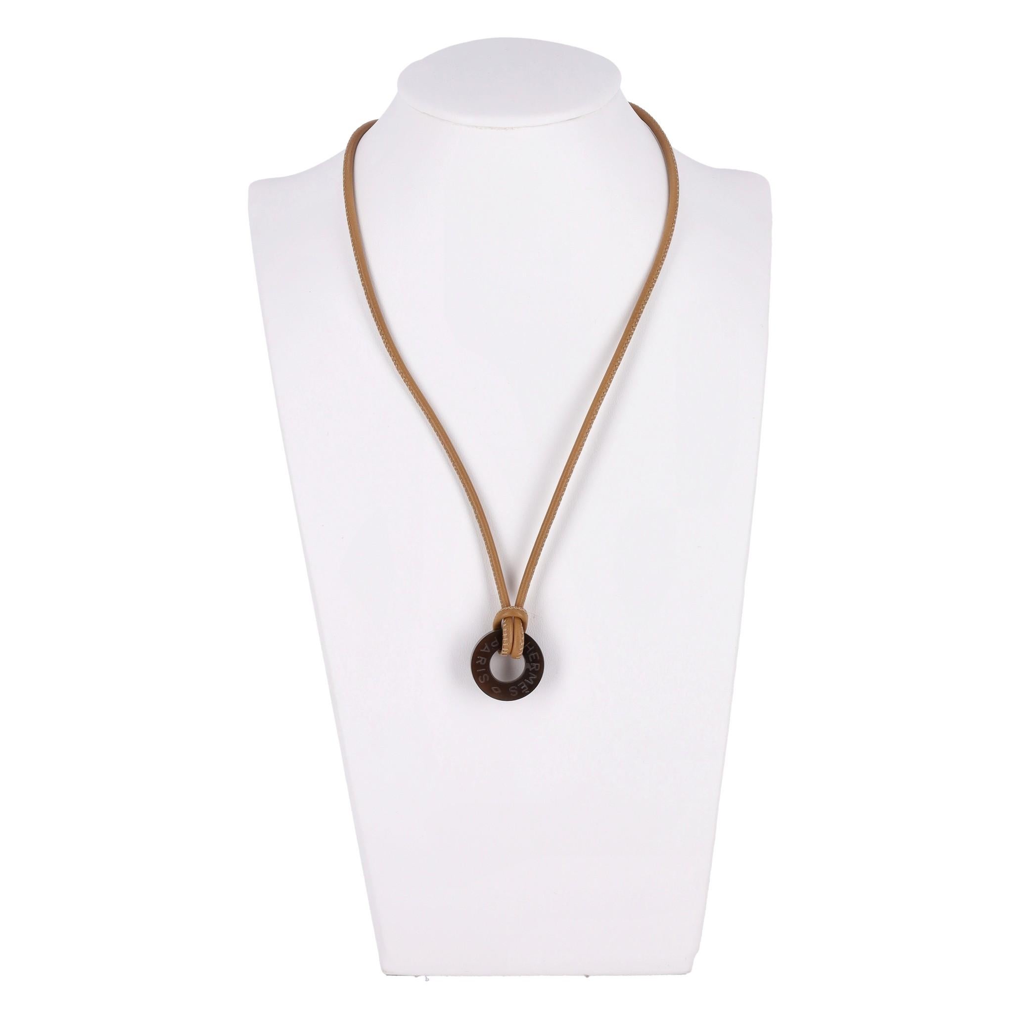 Hermes Buffalo Horn Logo Pendant Necklace In Good Condition In London, GB