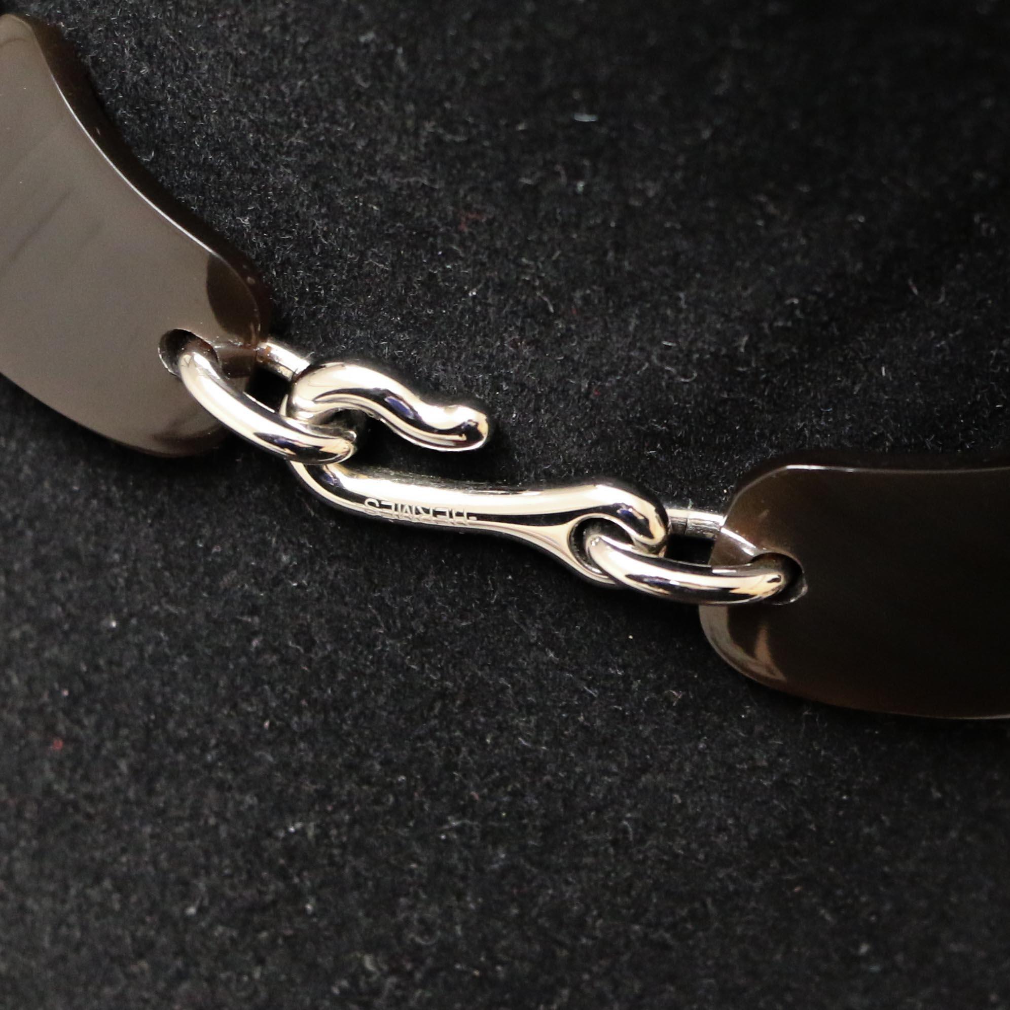 Hermès Büffel Horn Halskette im Zustand „Hervorragend“ im Angebot in Paris, FR