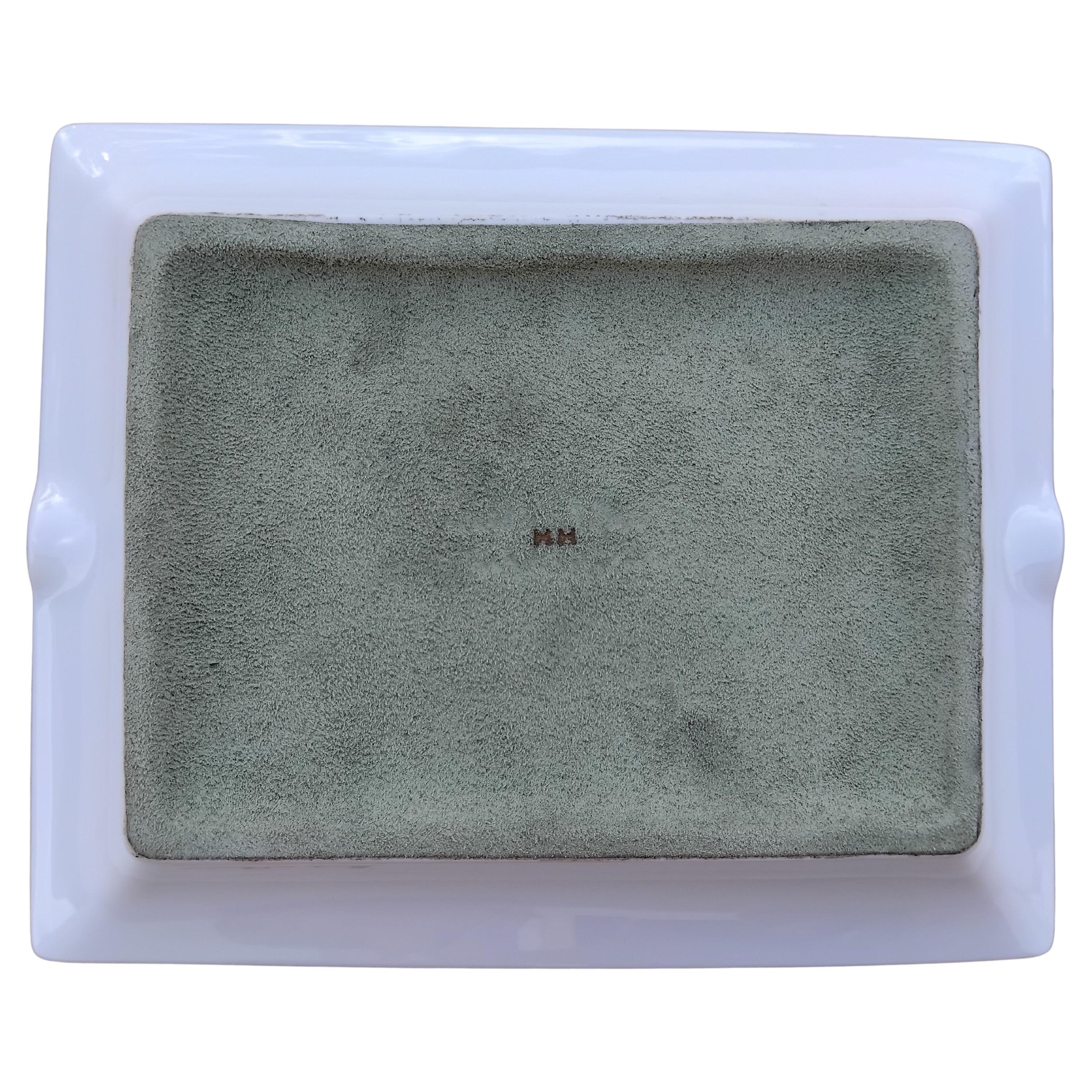 Hermès Racimo de uvas Cenicero para puros Bandeja de cambio Porcelana dorada en venta 8