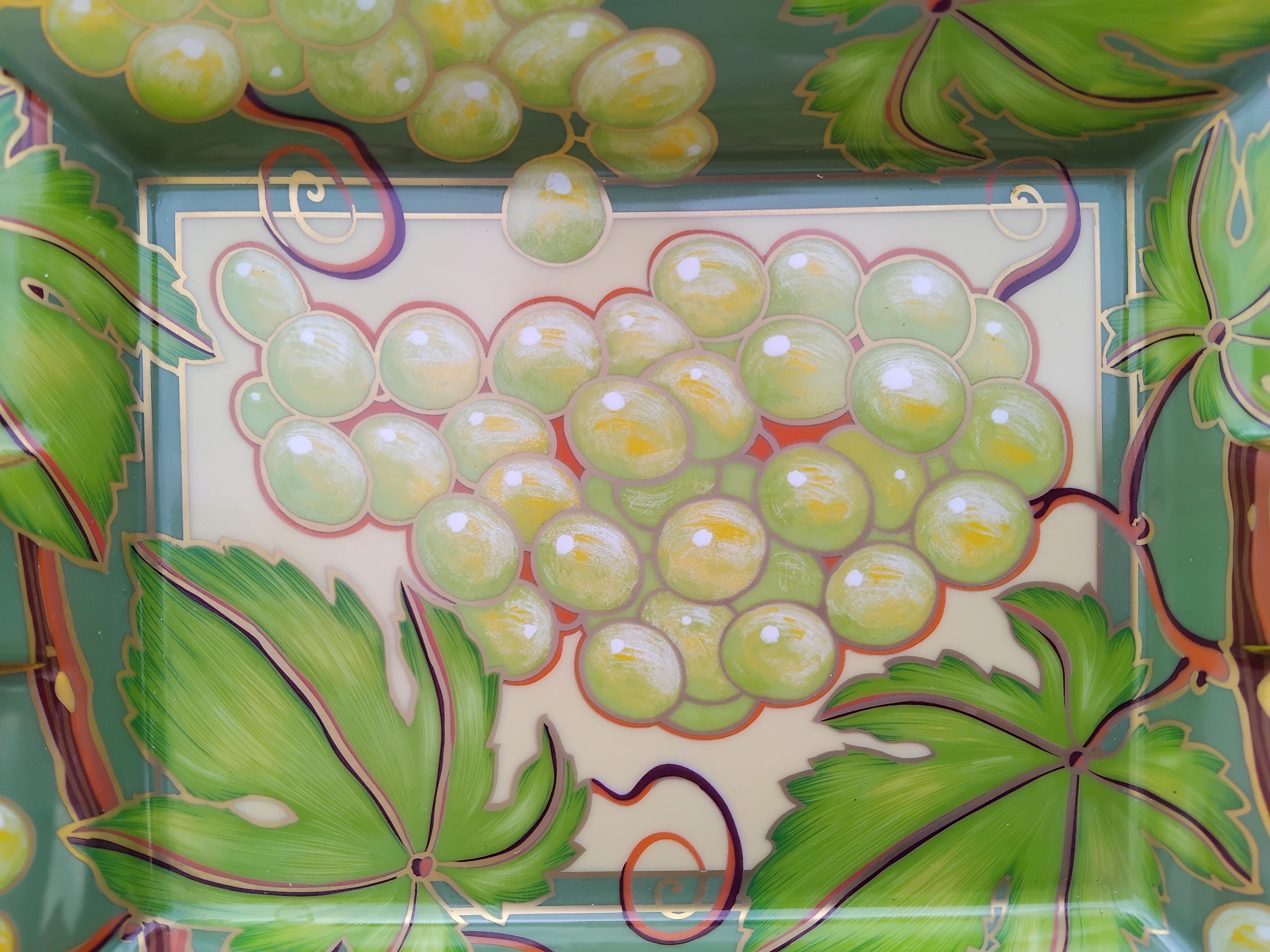 Hermès Bunch of Grapes Print Cigar Ashtray Change Tray Porcelain Gold 4