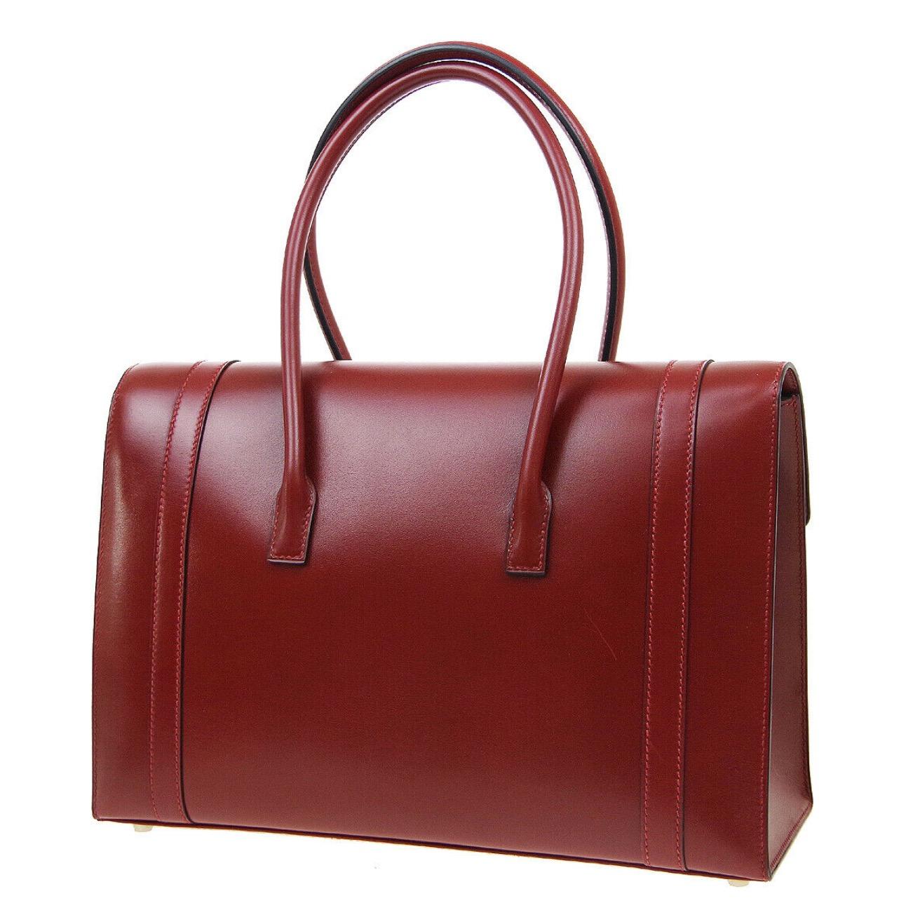 Hermes Burgundy Leather Gold Saddle Carryall Top Handle Satchel Kelly Flap Bag In Good Condition In Chicago, IL