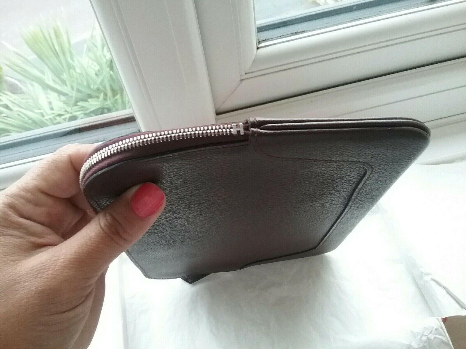 Hermes Burgundy Leather Plum Clutch Bag. Pochette. Wallet In Excellent Condition For Sale In Chillerton, Isle of Wight