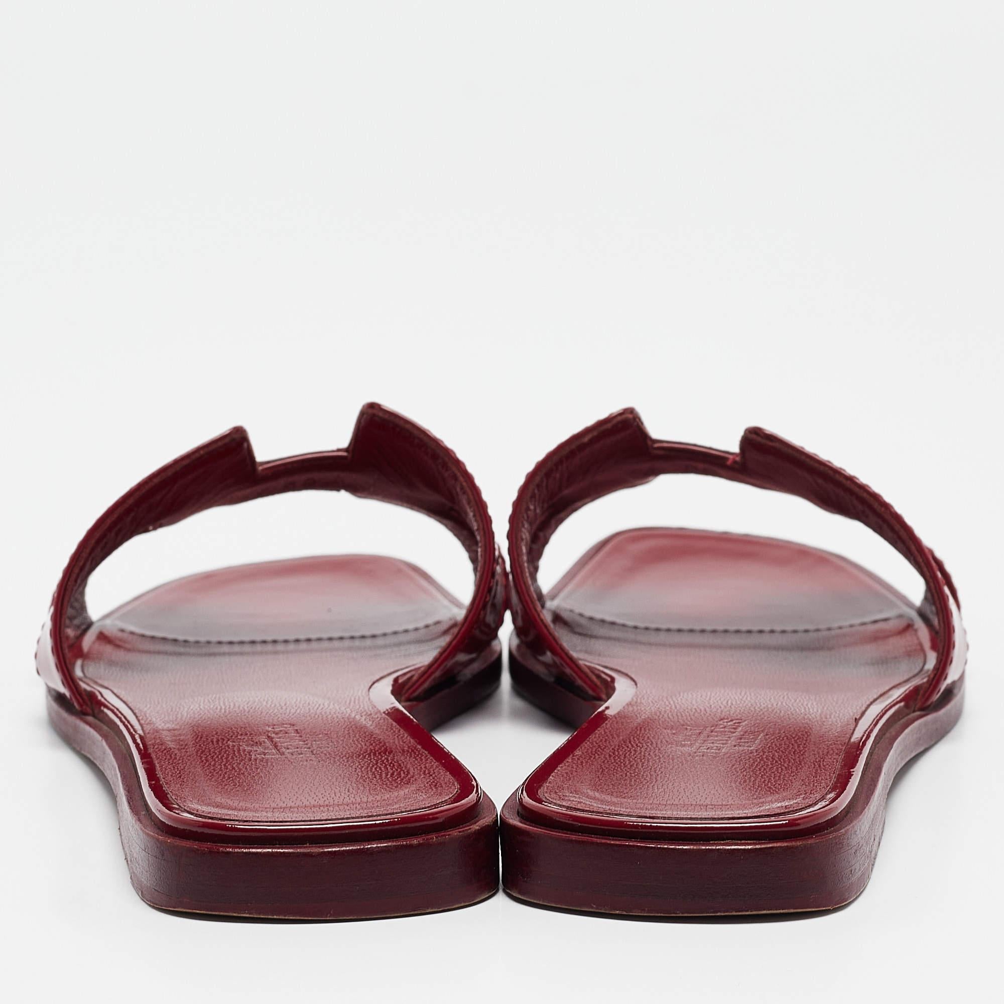Women's Hermes Burgundy Patent Leather Oran Flat Slides Size 36