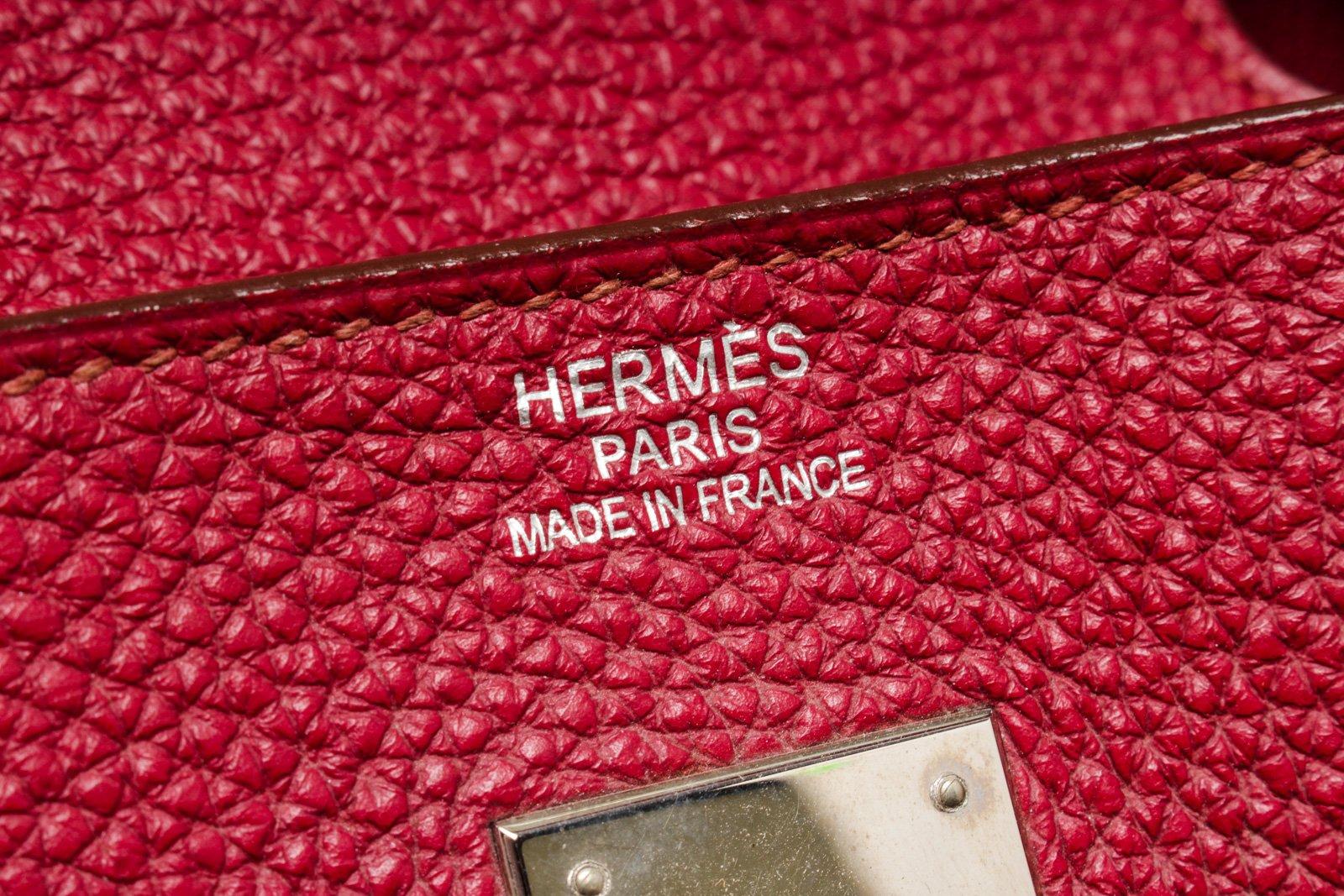 Hermes Togo Leder Brikin 40cm Umhängetasche in Burgunderrot (Rot)