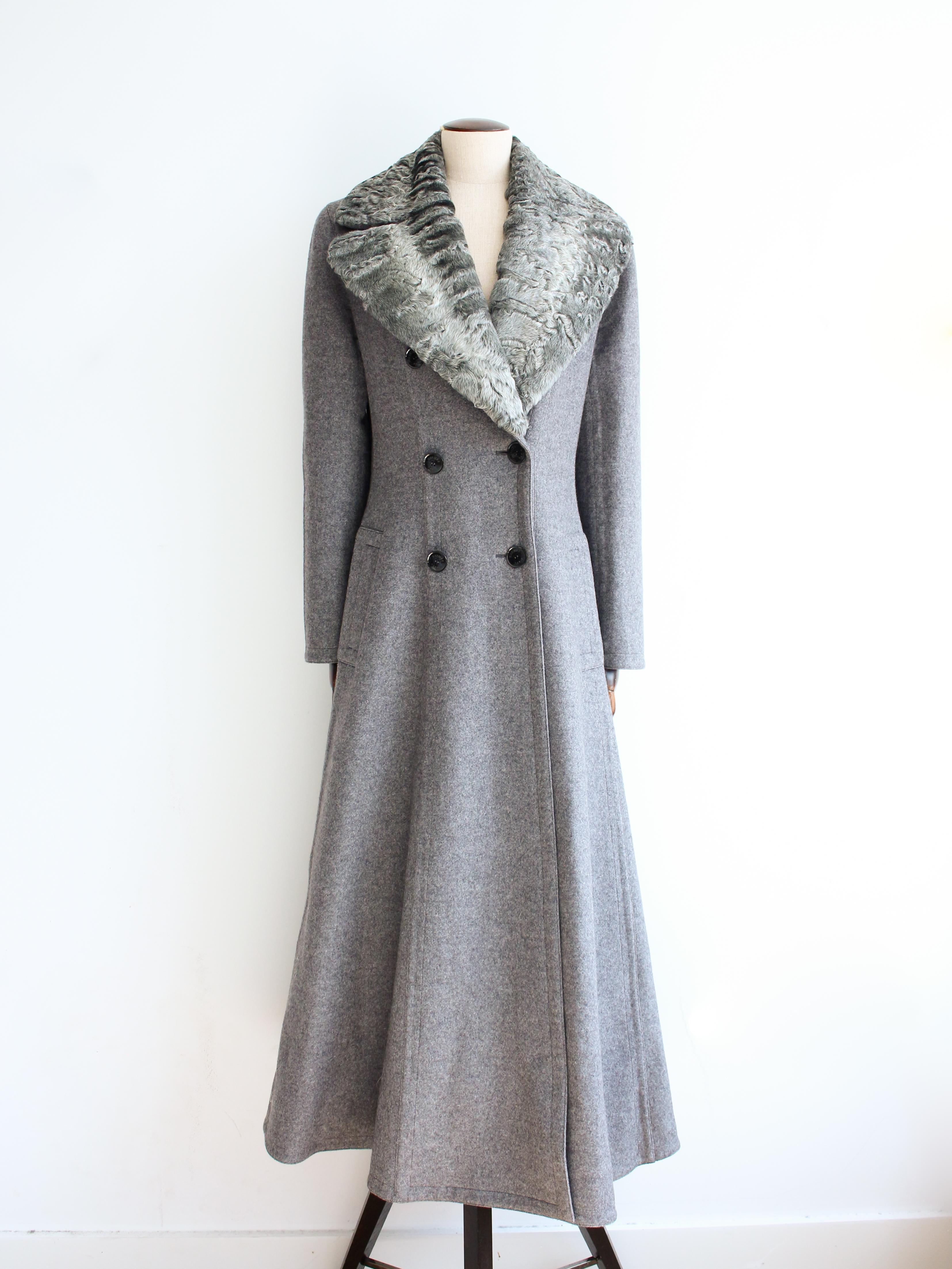 Hermès by Jean Paul Gaultier A/W09 Manteau double face en cachemire gris avec Astrakha Bon état - En vente à Manchester, GB