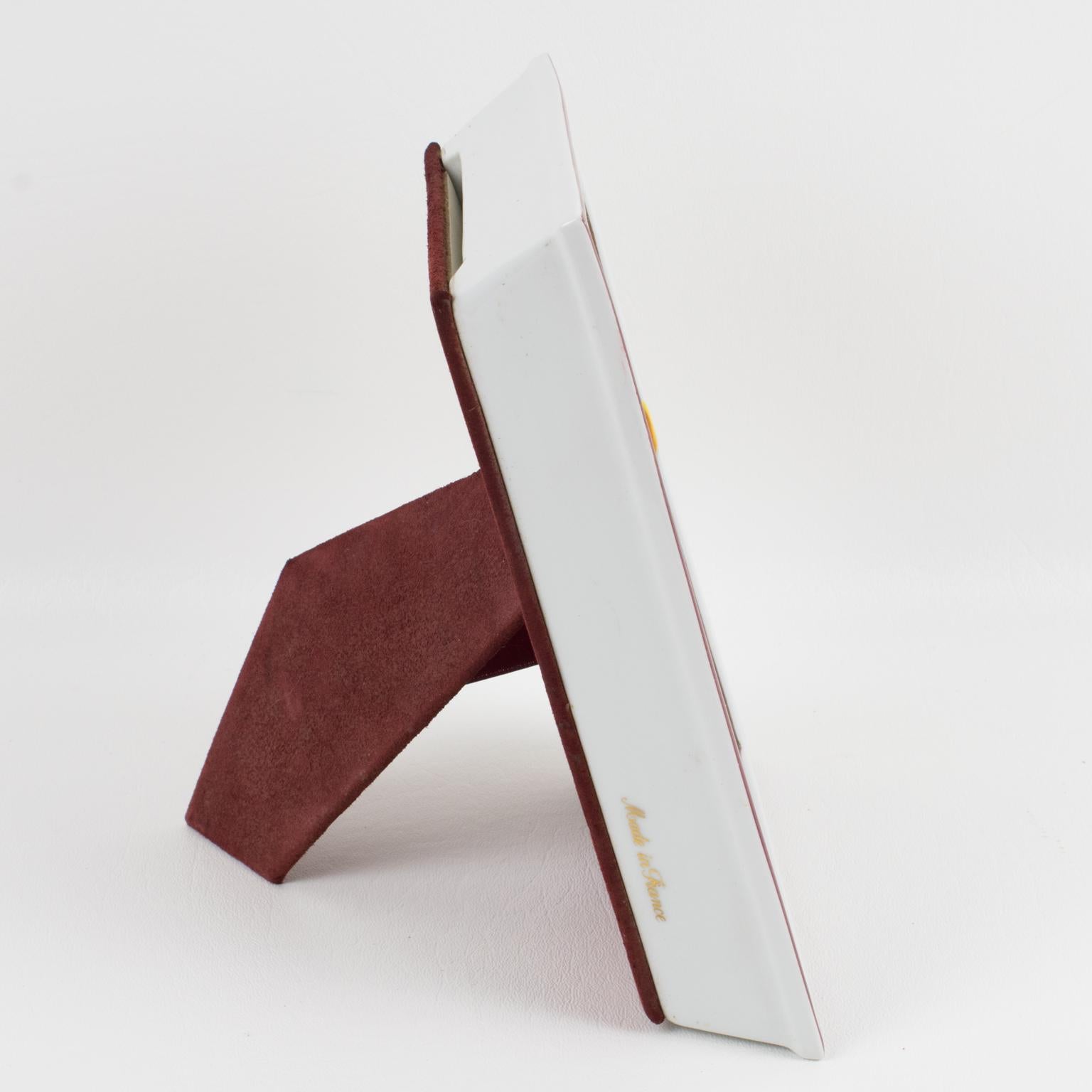Vernissé Cadre photo en céramique avec décor équestre Hermès by Limoges en vente