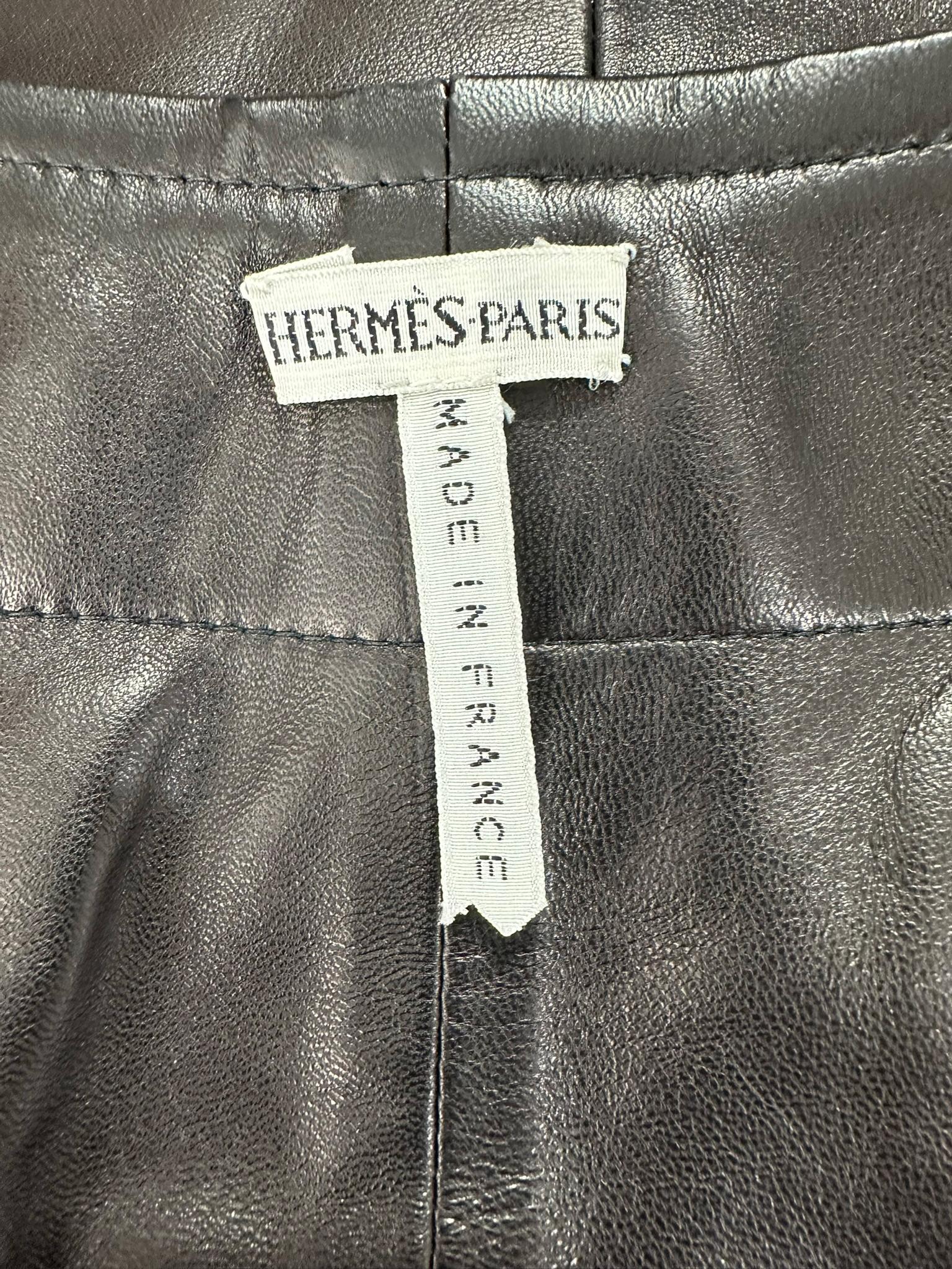 HERMÈS BY Martin Margiela A/W2002 Black Lambskin Leather Open Front Over skirt For Sale 10