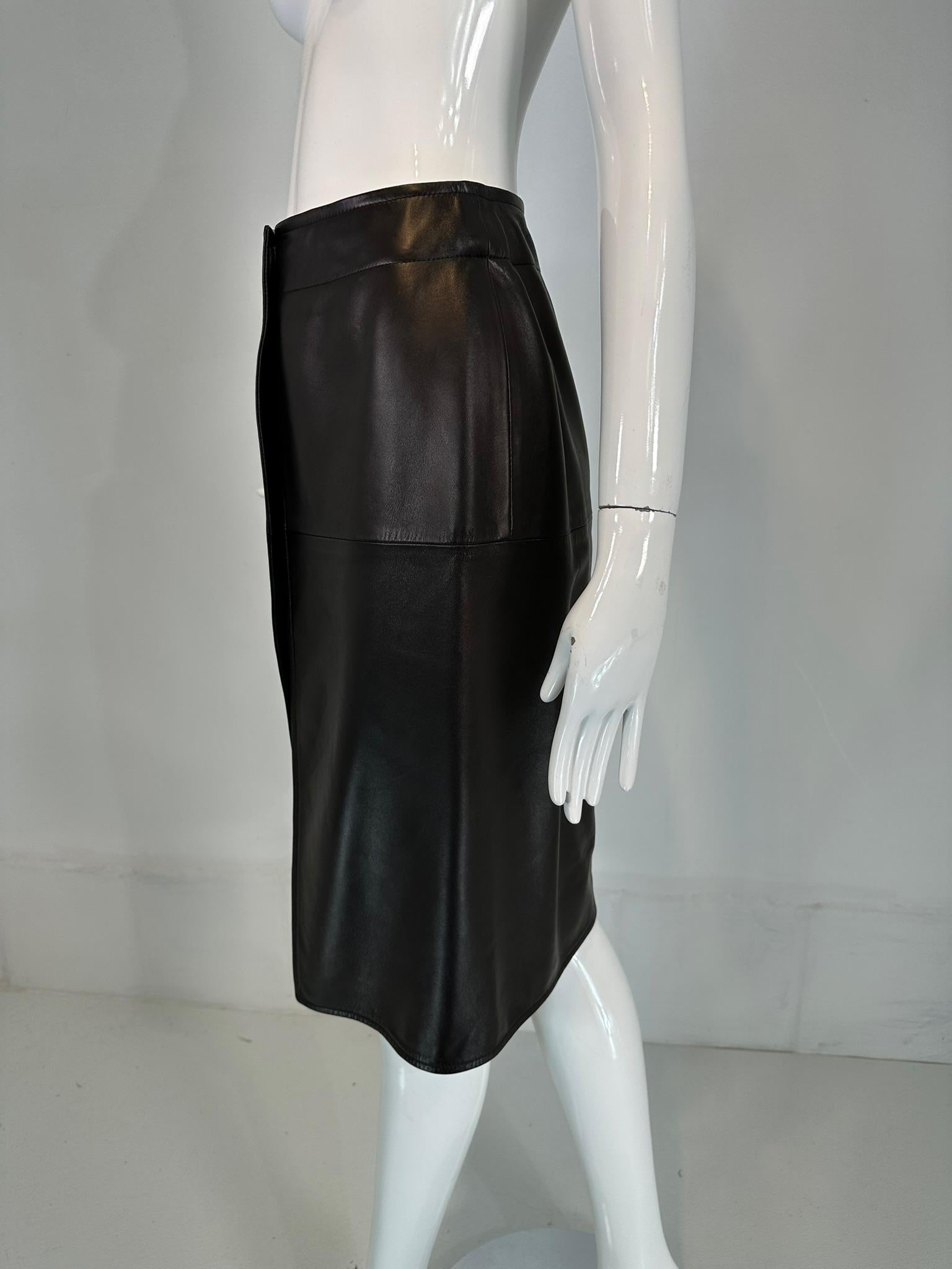 HERMÈS BY Martin Margiela A/W2002 Black Lambskin Leather Open Front Over skirt For Sale 1