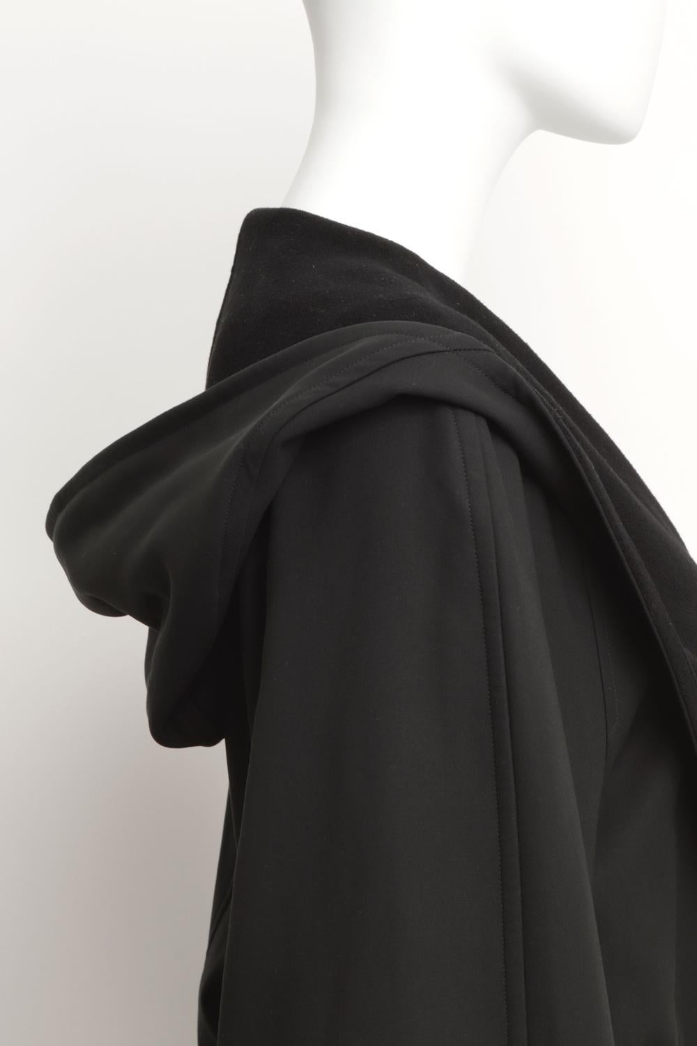 Abrigo largo con cinturón y capucha Hermes by Martin Margiela de cachemira de algodón negro en venta 9