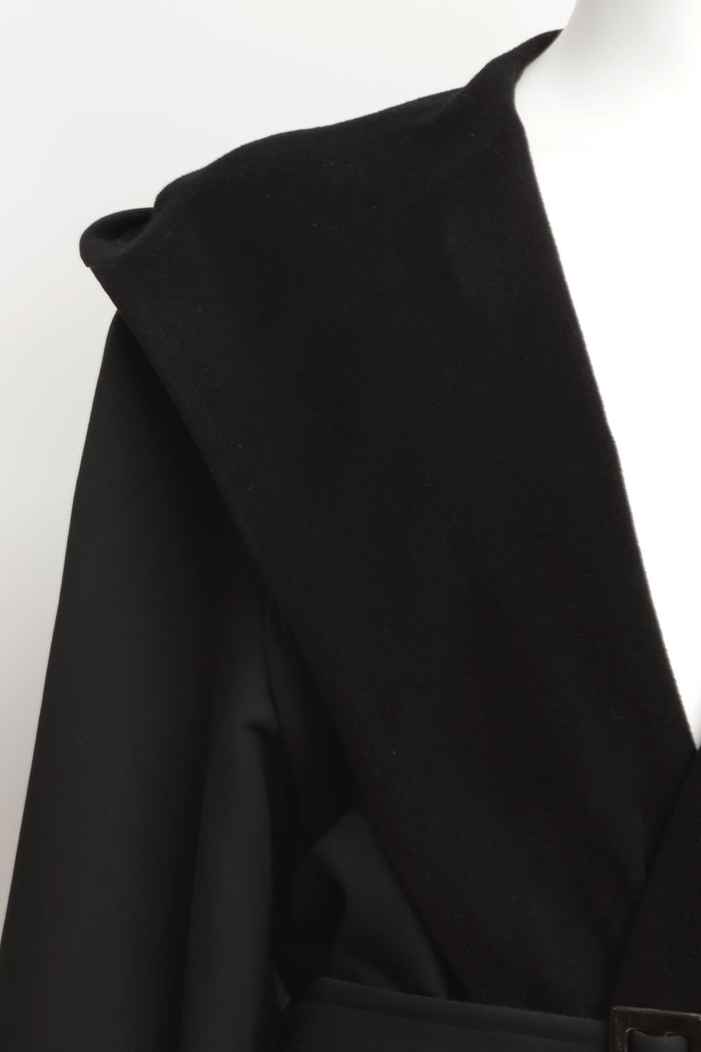 Abrigo largo con cinturón y capucha Hermes by Martin Margiela de cachemira de algodón negro en venta 3