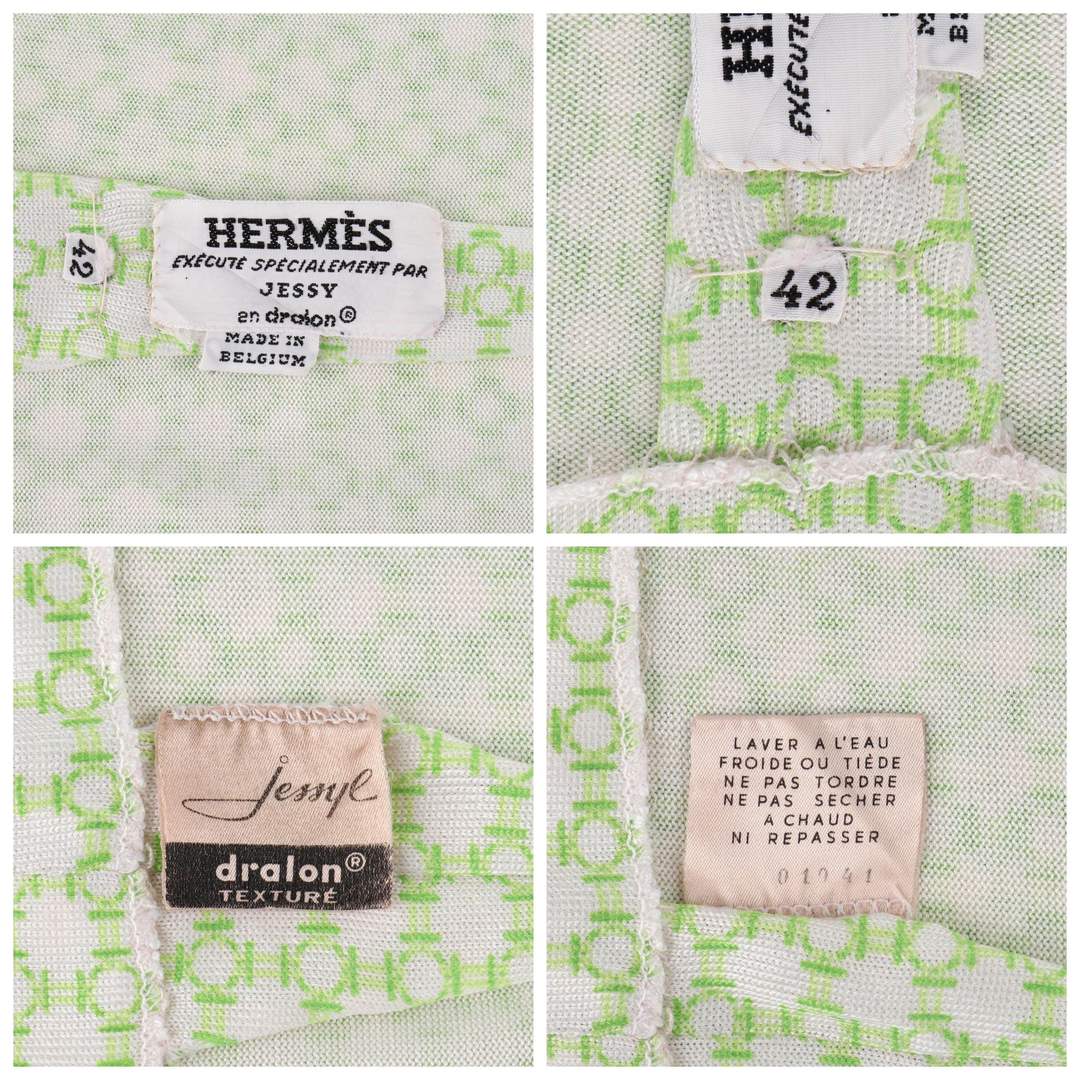 HERMES c.1970s Green White Printed Knit Long Sleeve Turtleneck Midi Dress For Sale 3
