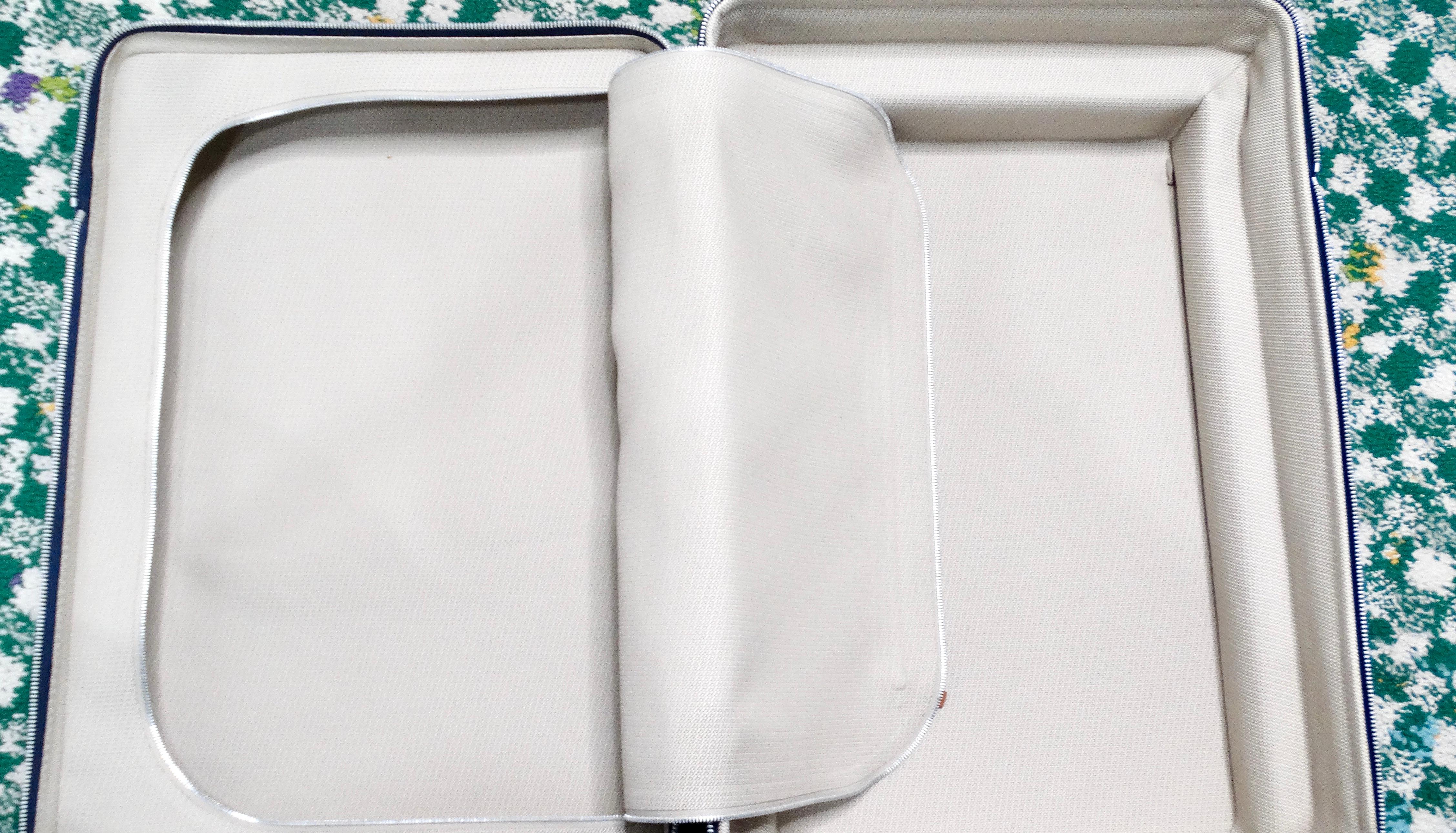 Hermes Cabine 55 Surfer Rolling Mobility Suitcase For Sale 7