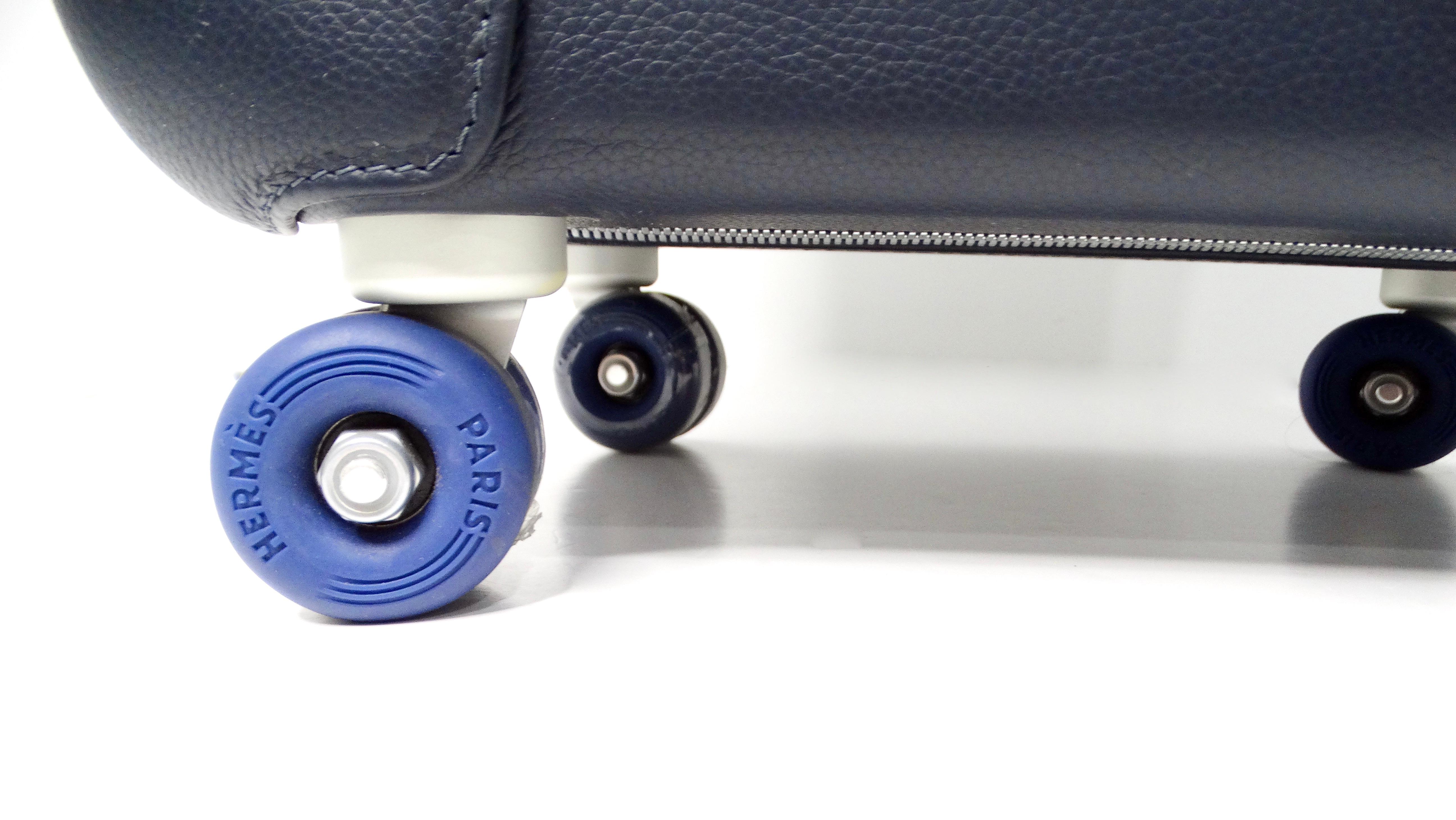Hermes Cabine 55 Surfer Rolling Mobility Suitcase For Sale 10