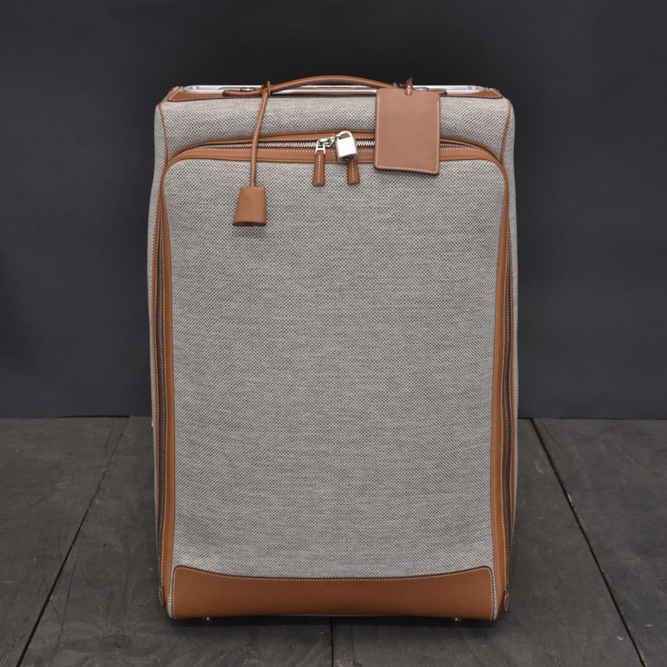 hermes rolling luggage