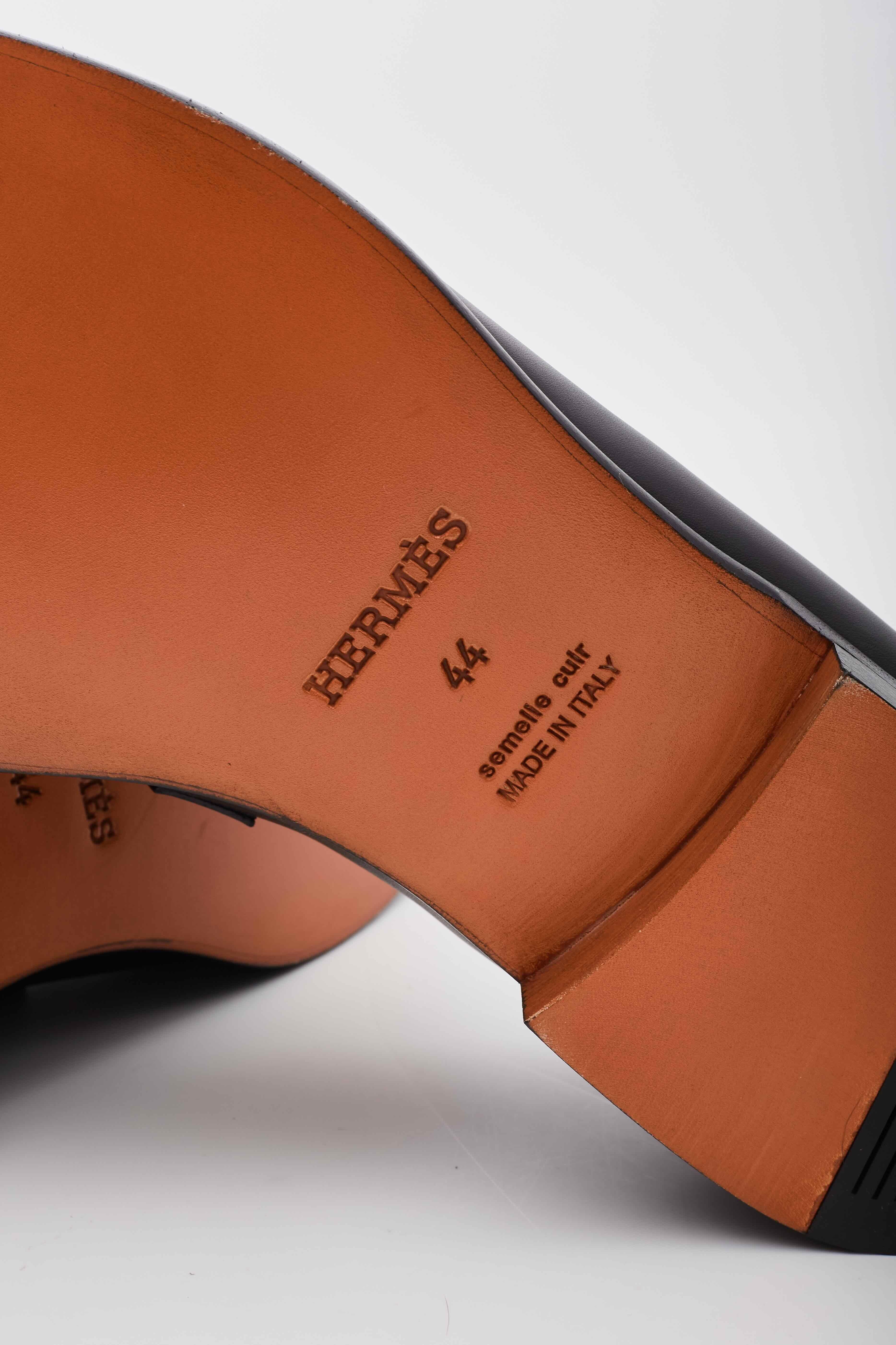 Hermes Calfskin Black Plated Kelly Buckle Destin Loafers (EU 44) For Sale 6