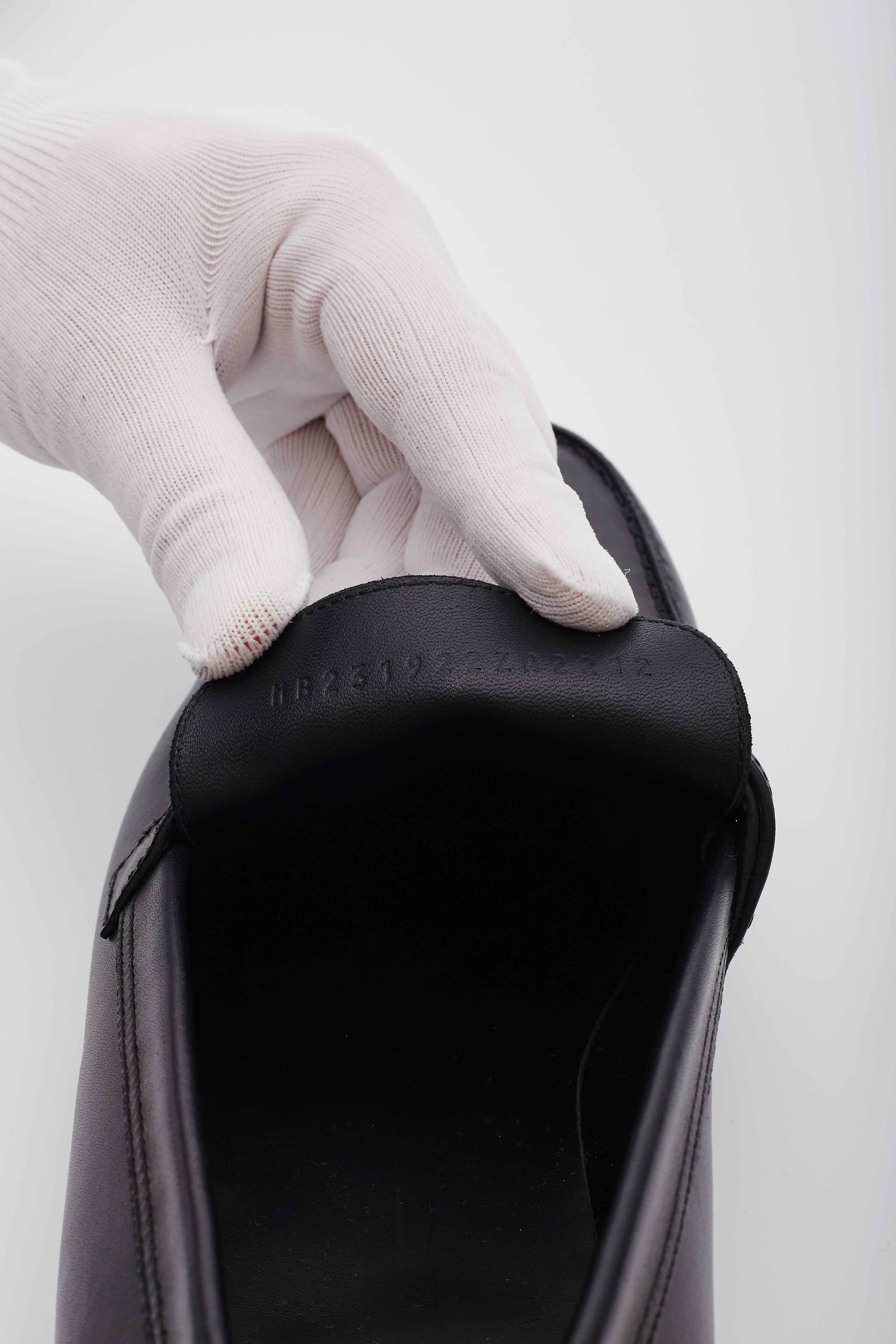 Hermes Calfskin Black Plated Kelly Buckle Destin Loafers (EU 44) For Sale 8