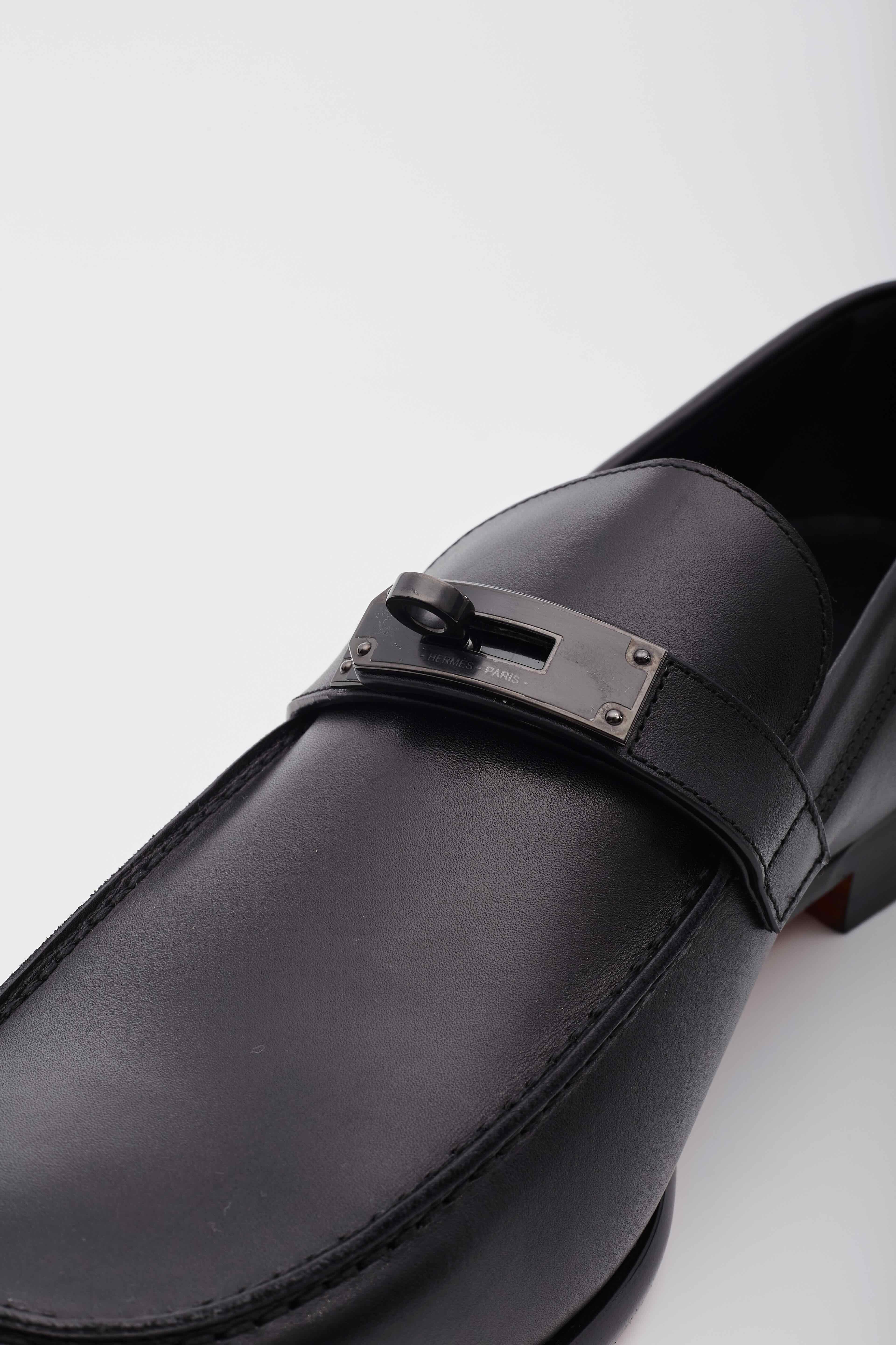 Hermes Calfskin Black Plated Kelly Buckle Destin Loafers (EU 44) For Sale 4
