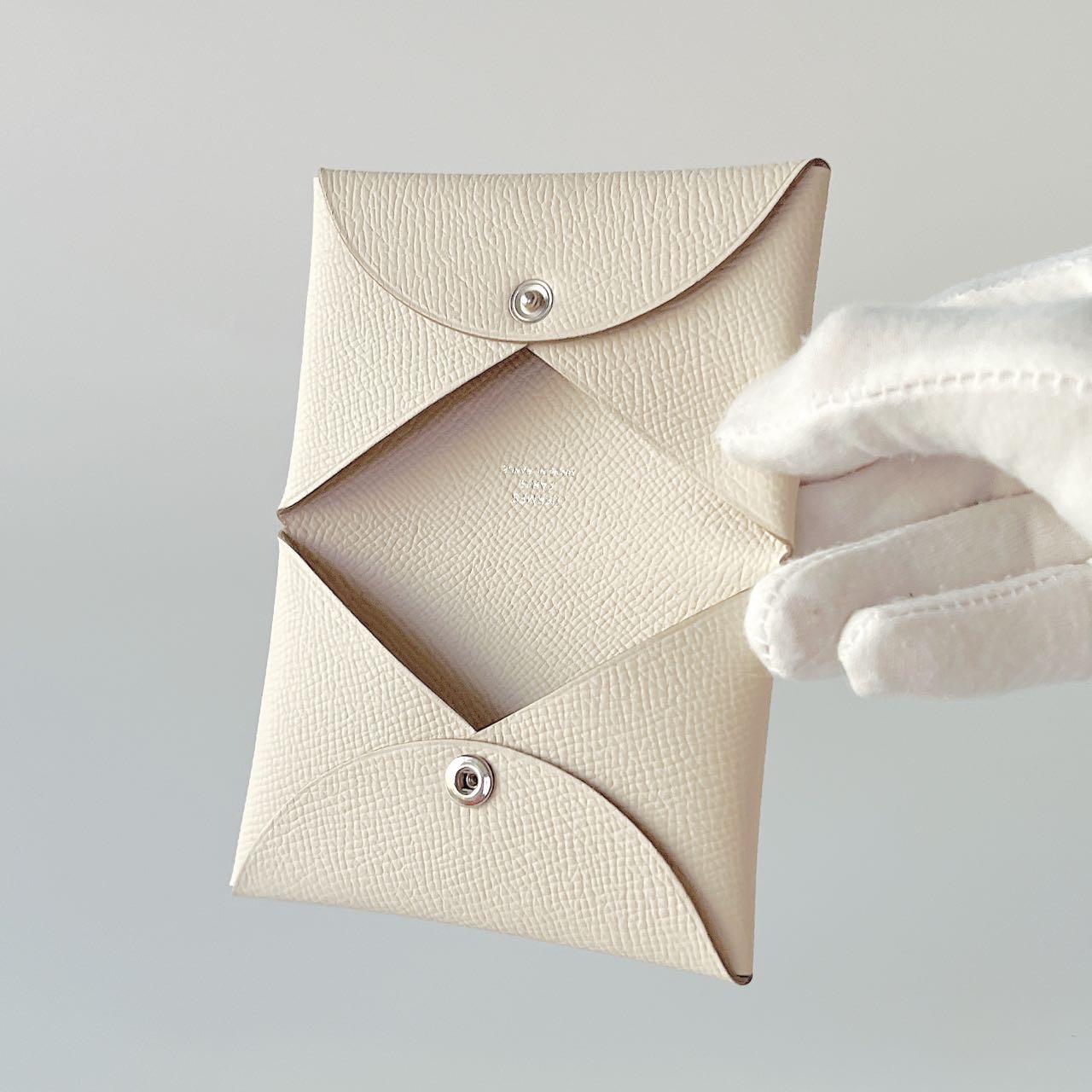 Hermès Calvi Card Holder in Craie, (Cream), Epsom Leather In New Condition In London, GB