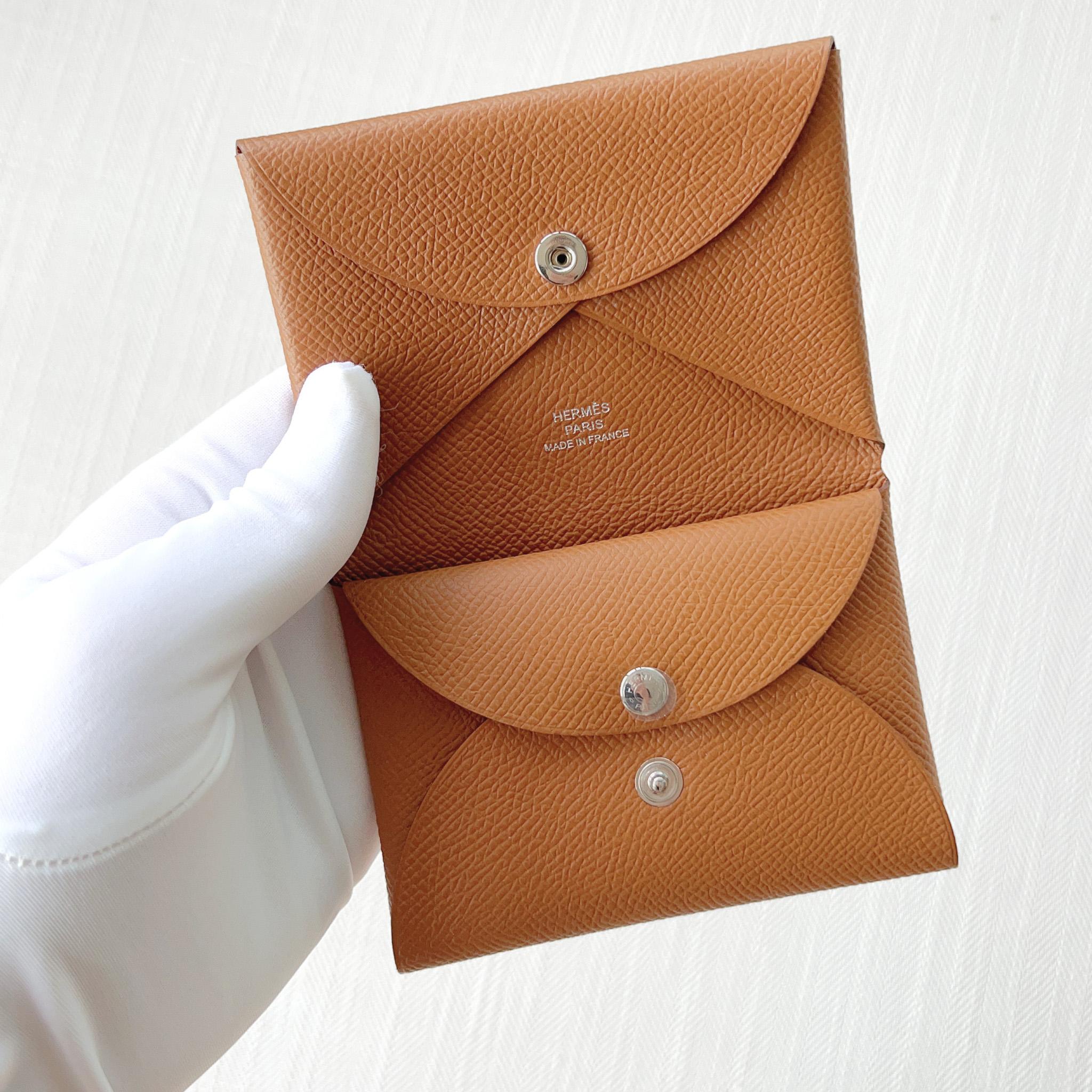 Hermes Calvi Duo Card Holder In Gold, Brown Epsom Leather, Brand New In New Condition For Sale In London, GB