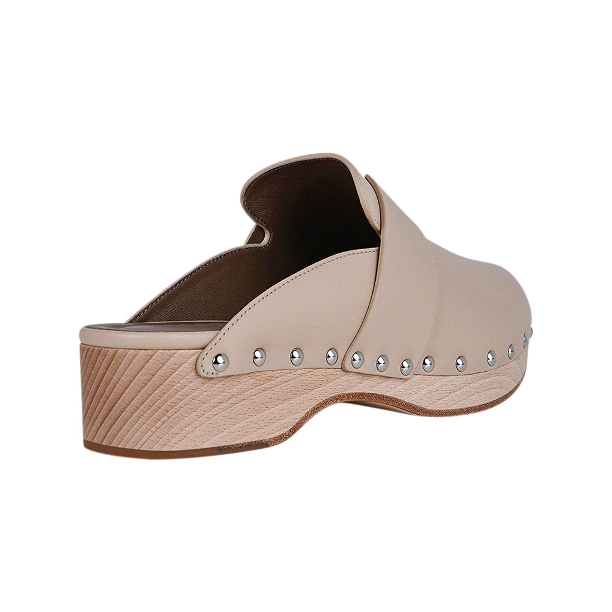 Hermes Calya Pantoletten Hetre aus Kalbsleder Clog 36 / 6 Damen im Angebot