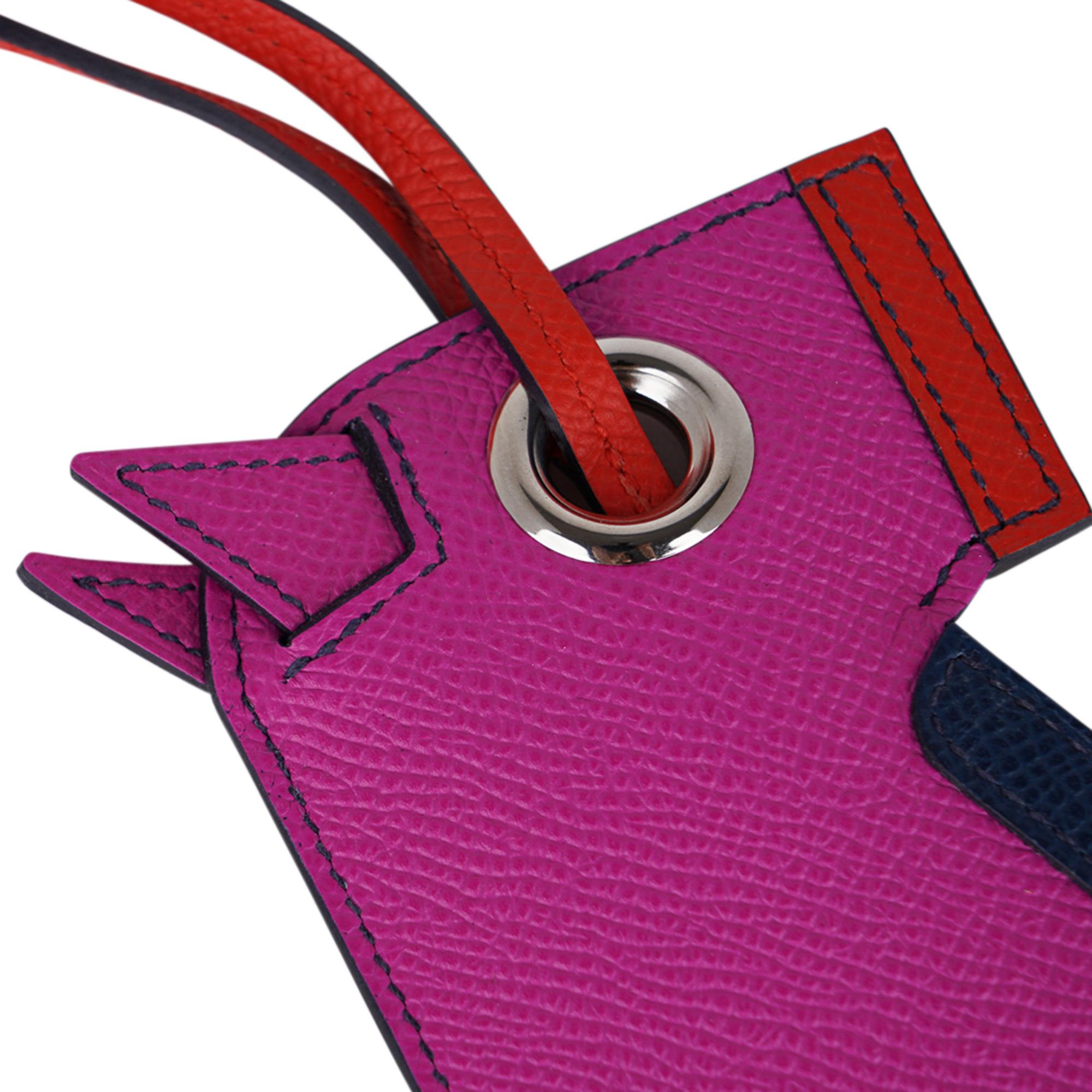 Mightychic offers a guaranteed authentic coveted Hermes Camail Key Ring featured in Magnolia, Bleu de Malte and Capucine.
A modern take on a horse head crafted in Epsom leather with a hidden key ring.
Charming and playful she easily adorns a myriad