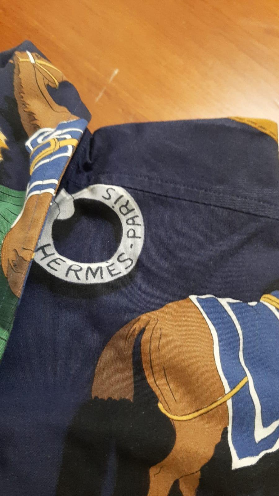 Hermès – Camicia Vintage in Cotone “Écuries / Scuderie” – Anni ’80 Excellent état - En vente à Basaluzzo, IT