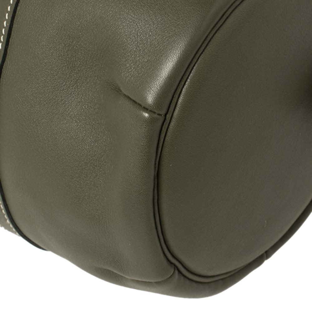 Hermes Canopee Swift Leather Polochon 30 Bag In Good Condition In Dubai, Al Qouz 2