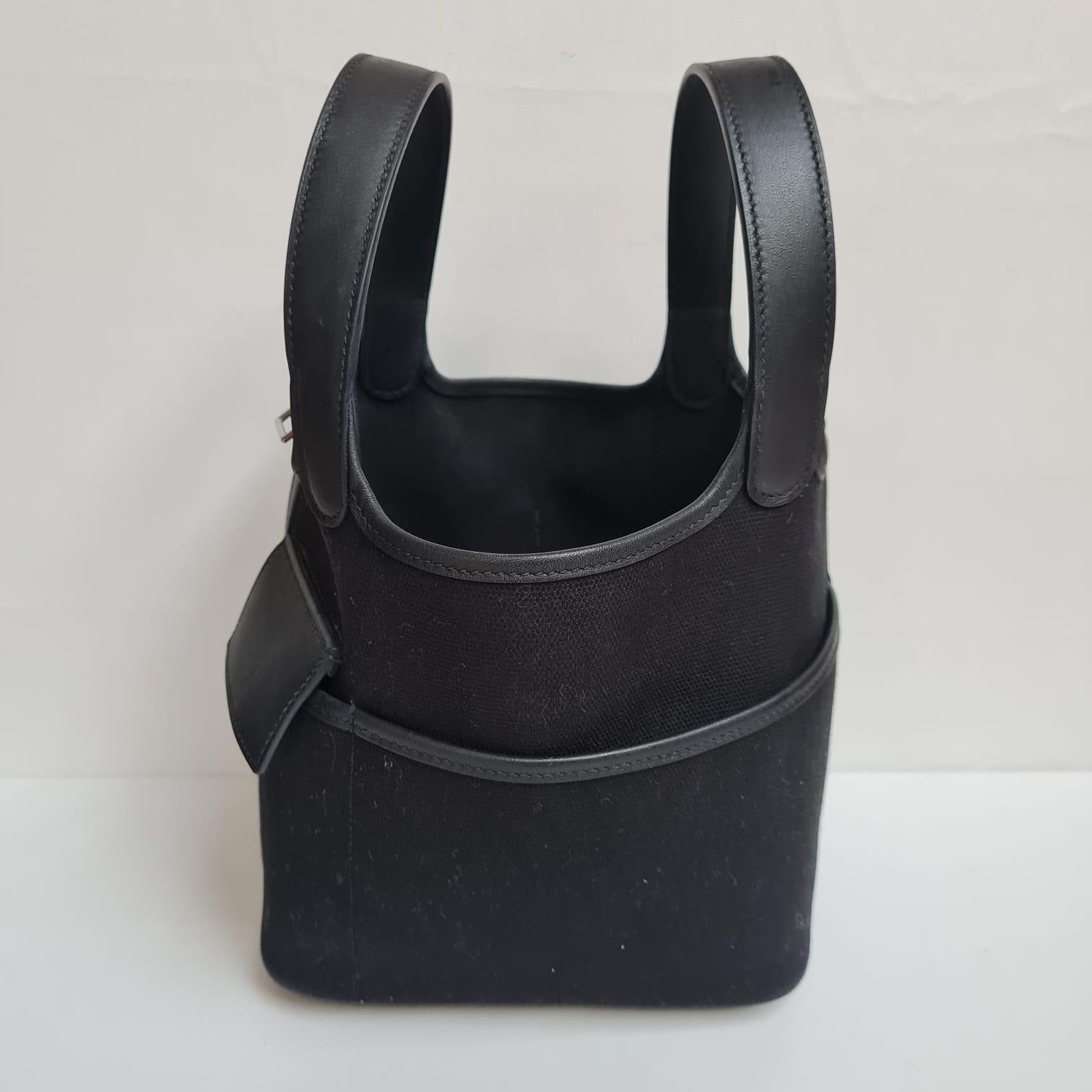 Hermes Canvas/Swift Leather Black Picotin 18 Cargo Bag In Excellent Condition In Jakarta, Daerah Khusus Ibukota Jakarta