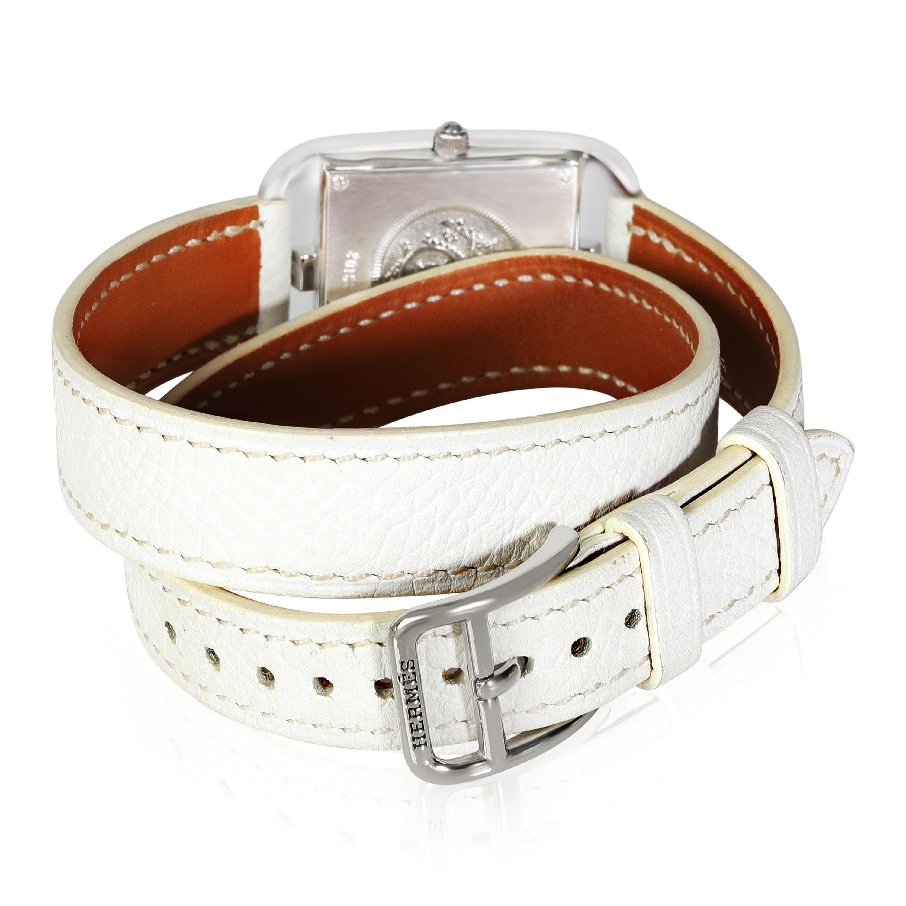 Hermès Cape Cod CC1.210 Women's Watch in  Stainless Steel

SKU: 112948

PRIMARY DETAILS
Brand: Hermès
Model: Cape Cod
Country of Origin: Switzerland
Movement Type: Quartz: Battery
Year of Manufacture: 2010-2019
Condition: Retail price 2450 USD. In