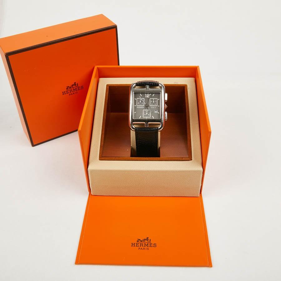 Cape Cod HERMES Chrono Watch. 
Large Cape Cod men's model, rectangular shape, with mineral glass and pin buckle. Watch in excellent condition.  In perfect working order. The shape of the case recalls the belt buckles or the marine anchor dear to the